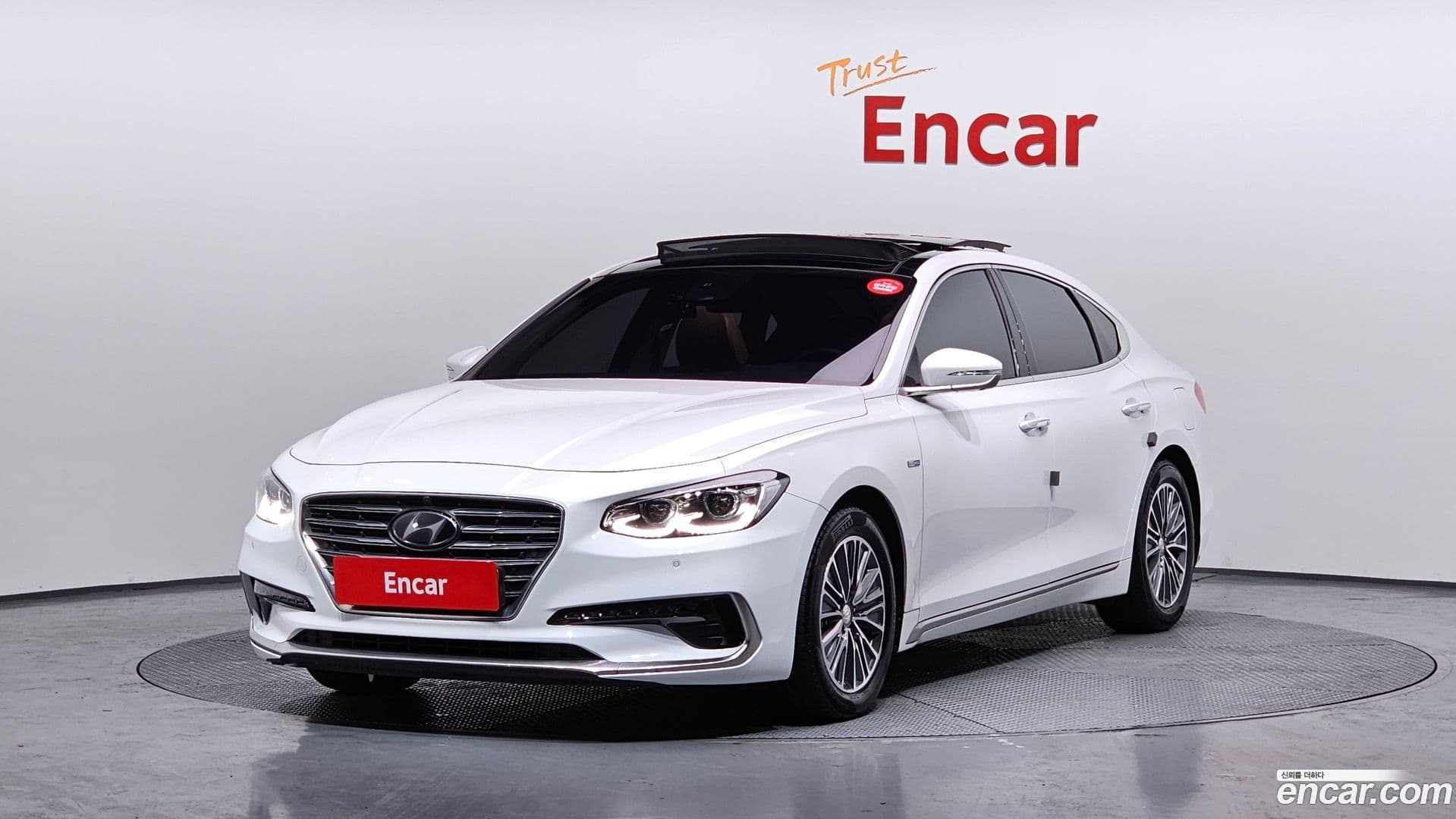Main__Slider__Photo:Grandeur Hyundai 2017.5-0