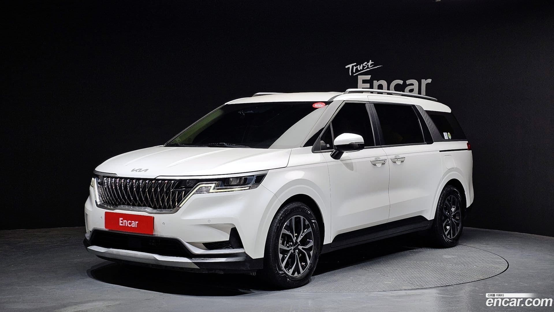 Main__Slider__Photo:Canival Kia 2022.4-0