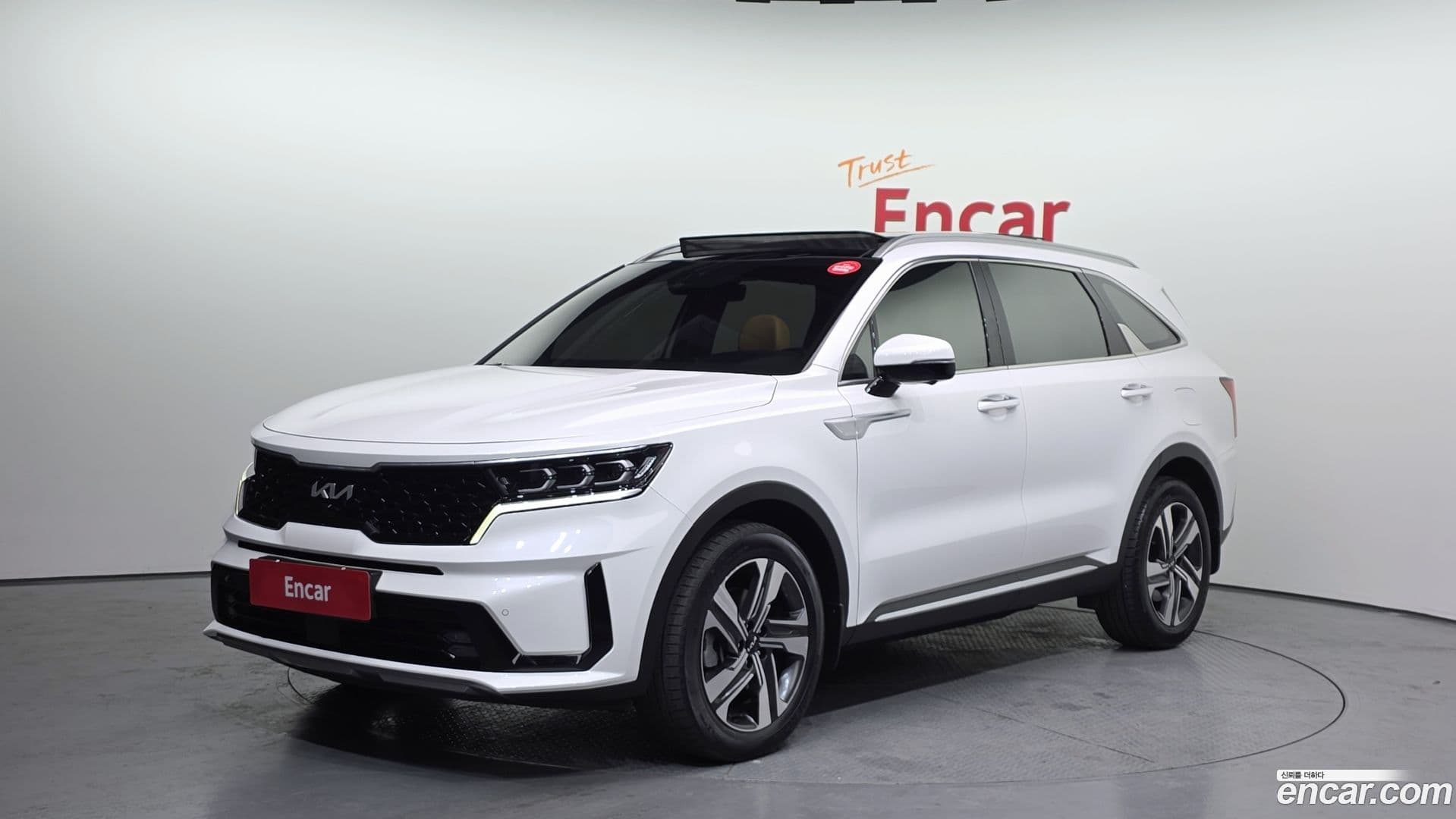 Main__Slider__Photo:Sorento Kia 2023.3-0