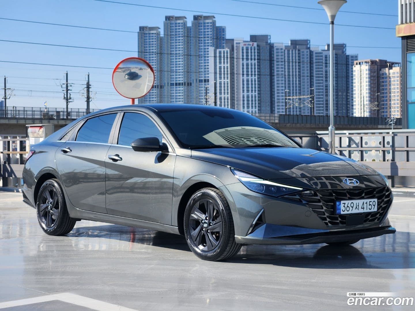 Main__Slider__Photo:AVANTE Hyundai 2021.3-0