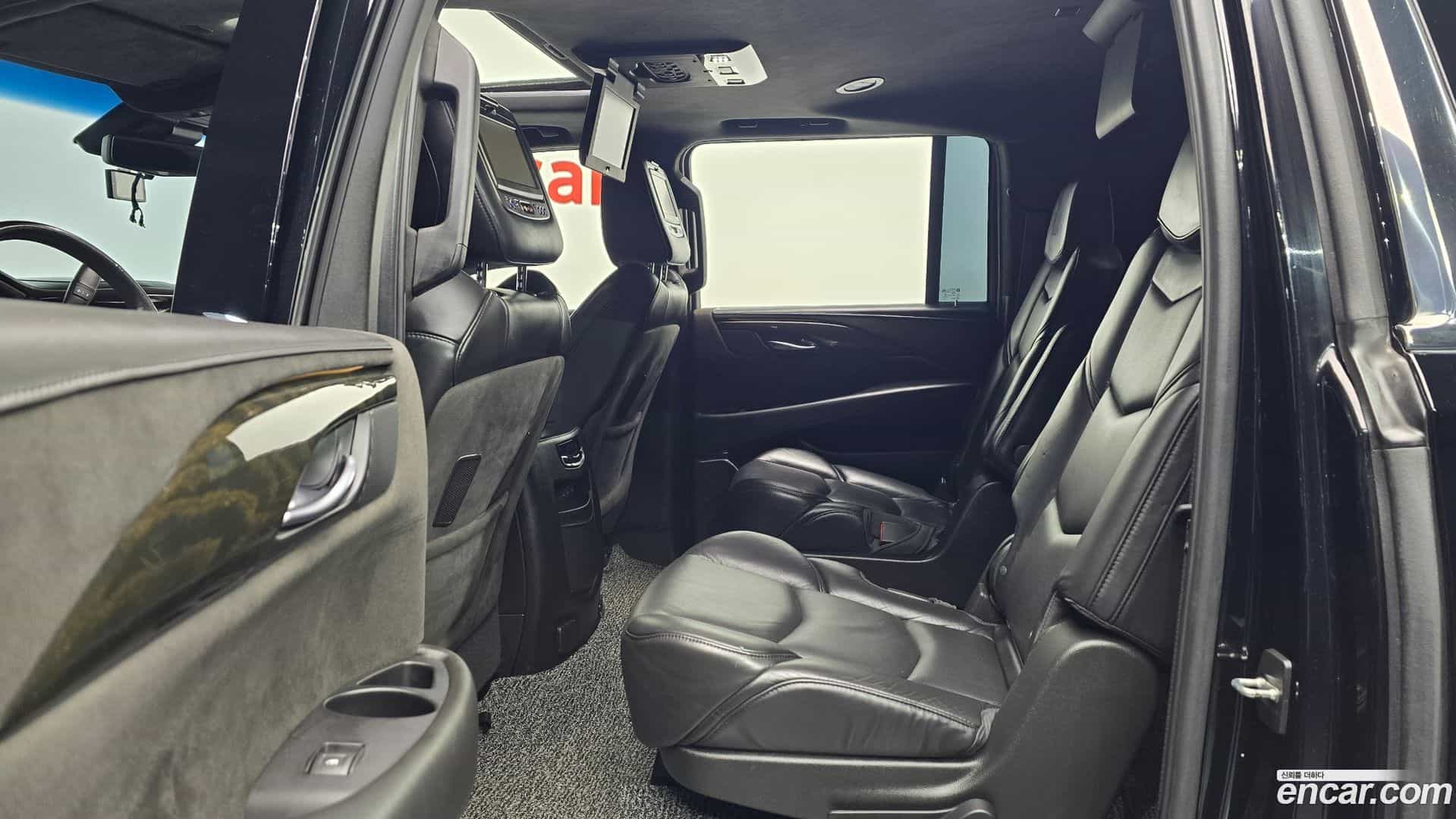 Escalade Cadillac 2018.4-OPTION-016