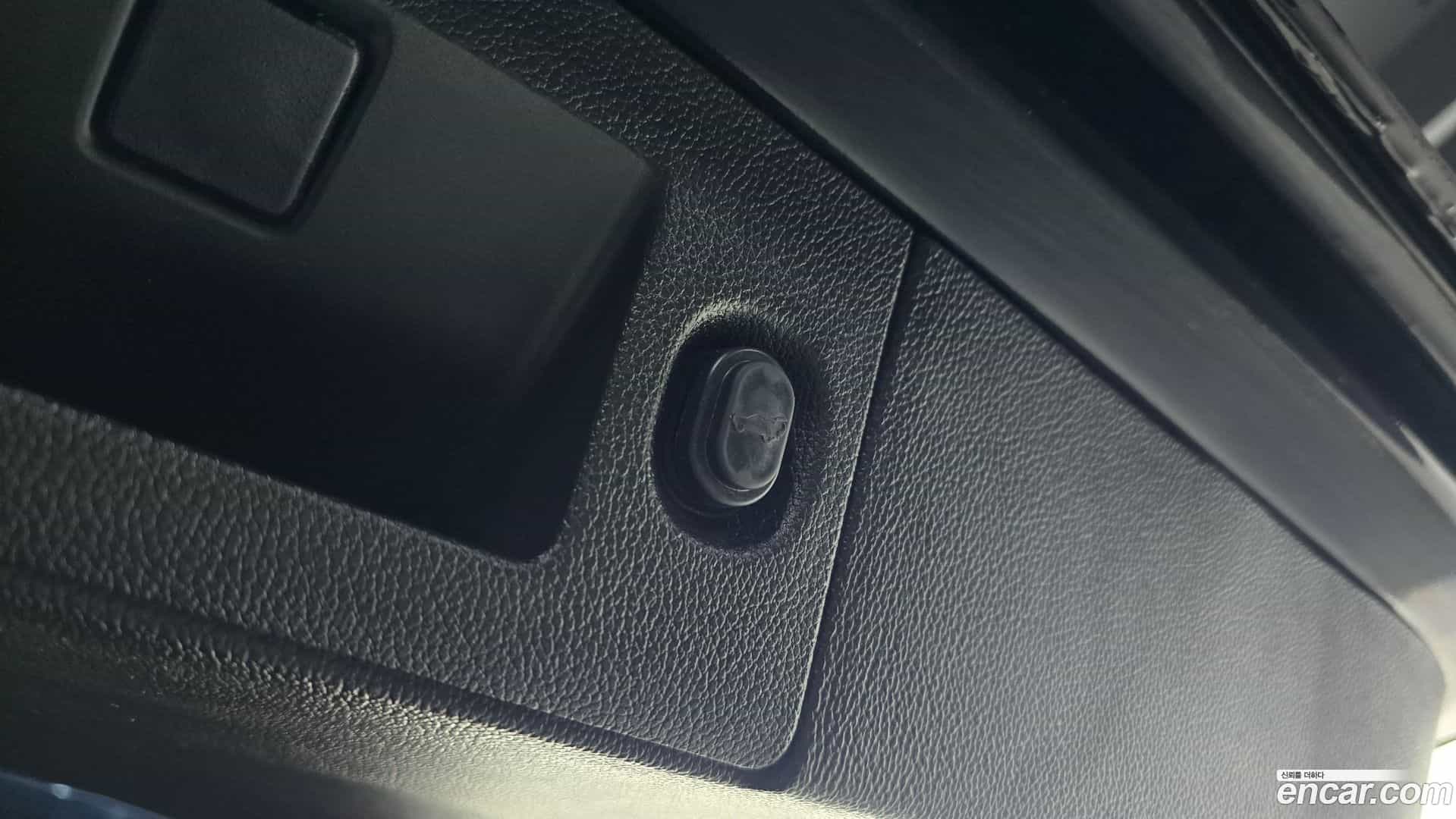 Escalade Cadillac 2018.4-OPTION-023