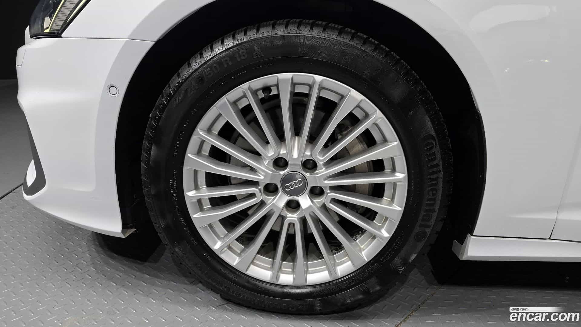A6 Audi 2021.0-OUTER-005