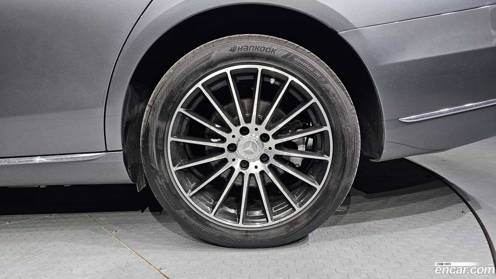 E-Class Mercedes-Benz 2019.3-OUTER-005
