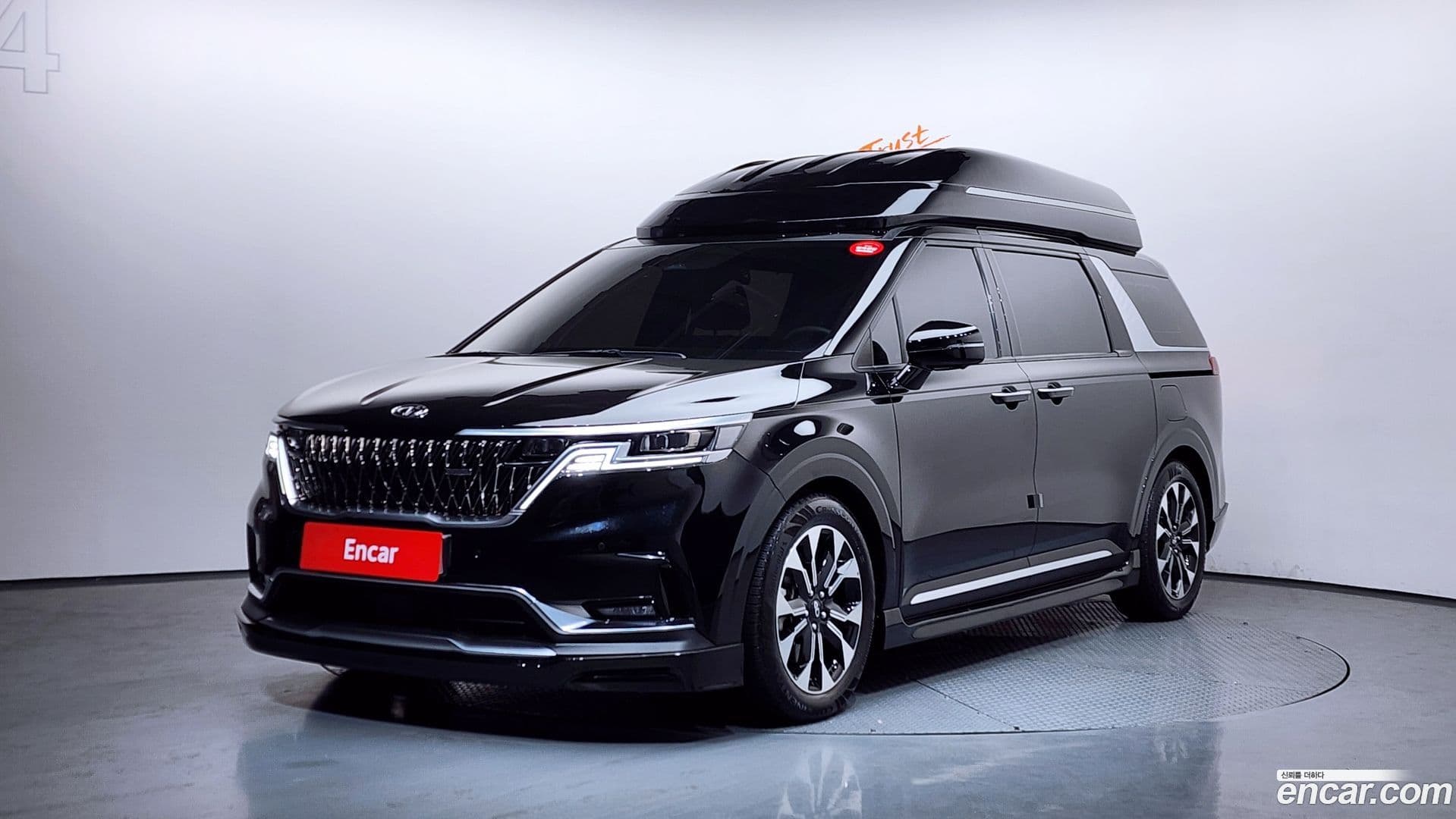Main__Slider__Photo:Canival Kia 2021.4-0