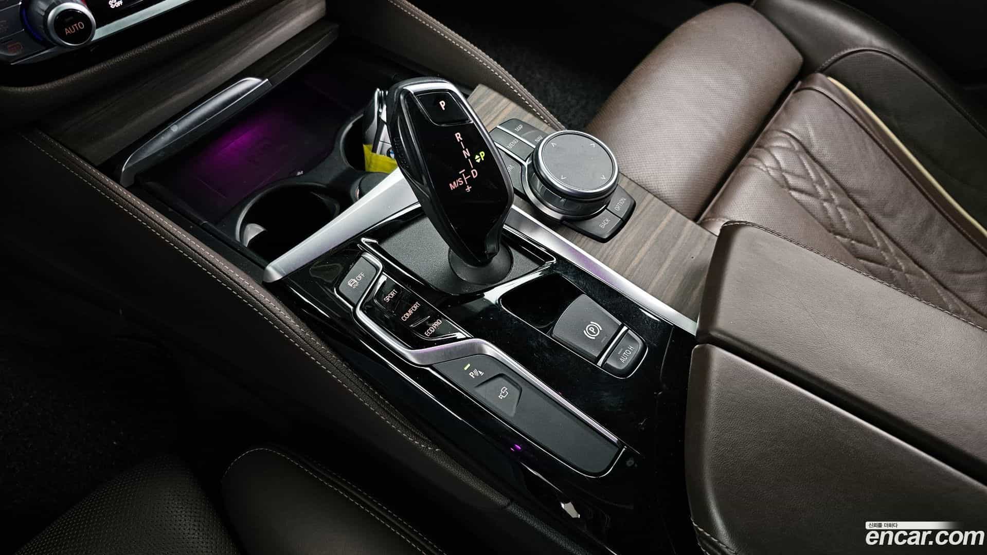 5-Series BMW 2020.1-INNER-009
