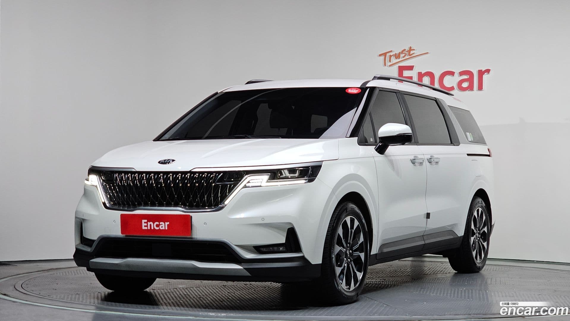 Main__Slider__Photo:Canival Kia 2020.10-0
