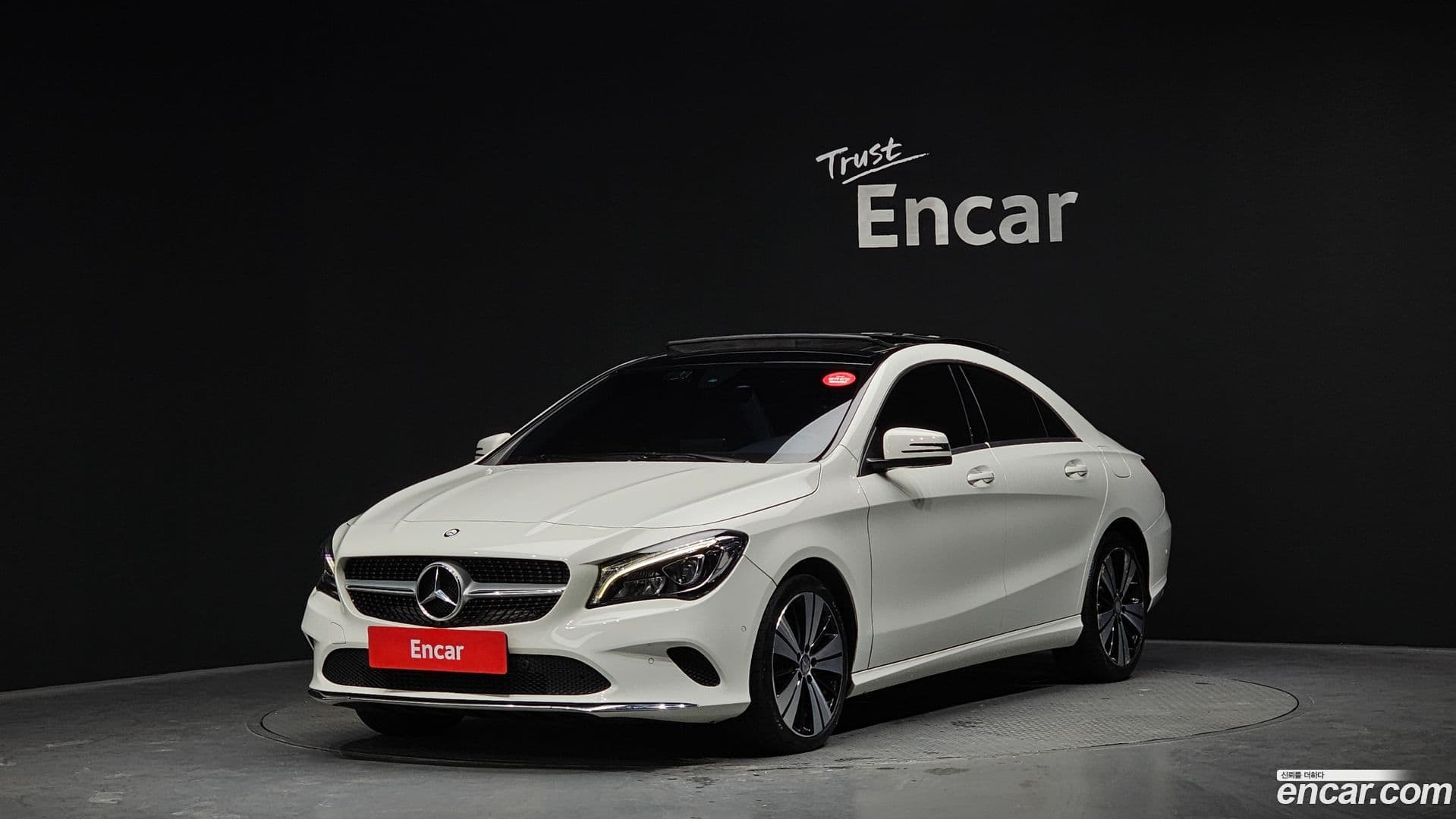 Main__Slider__Photo:CLA-Class Mercedes-Benz 2017.2-0
