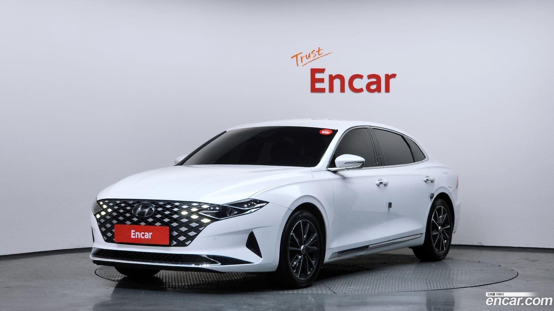 Main__Slider__Photo:Grandeur Hyundai 2020.2-0
