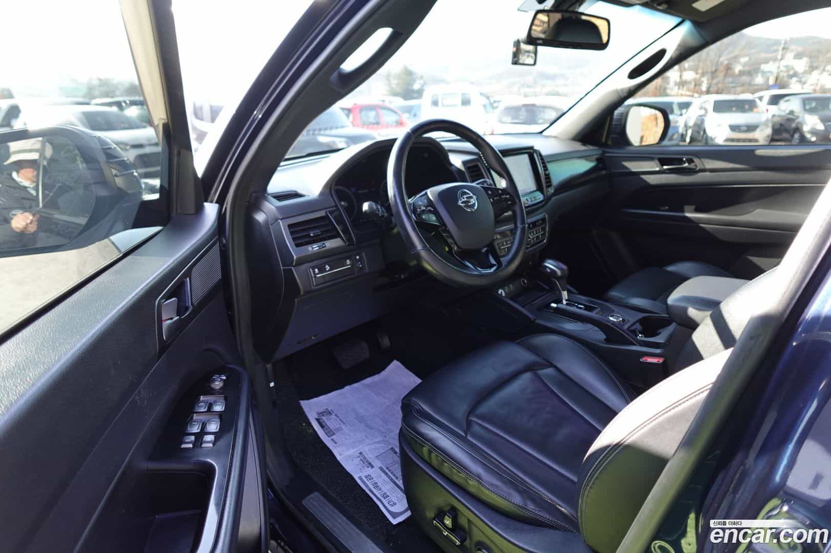 Rexton KG Mobility 2022.0-INNER-009