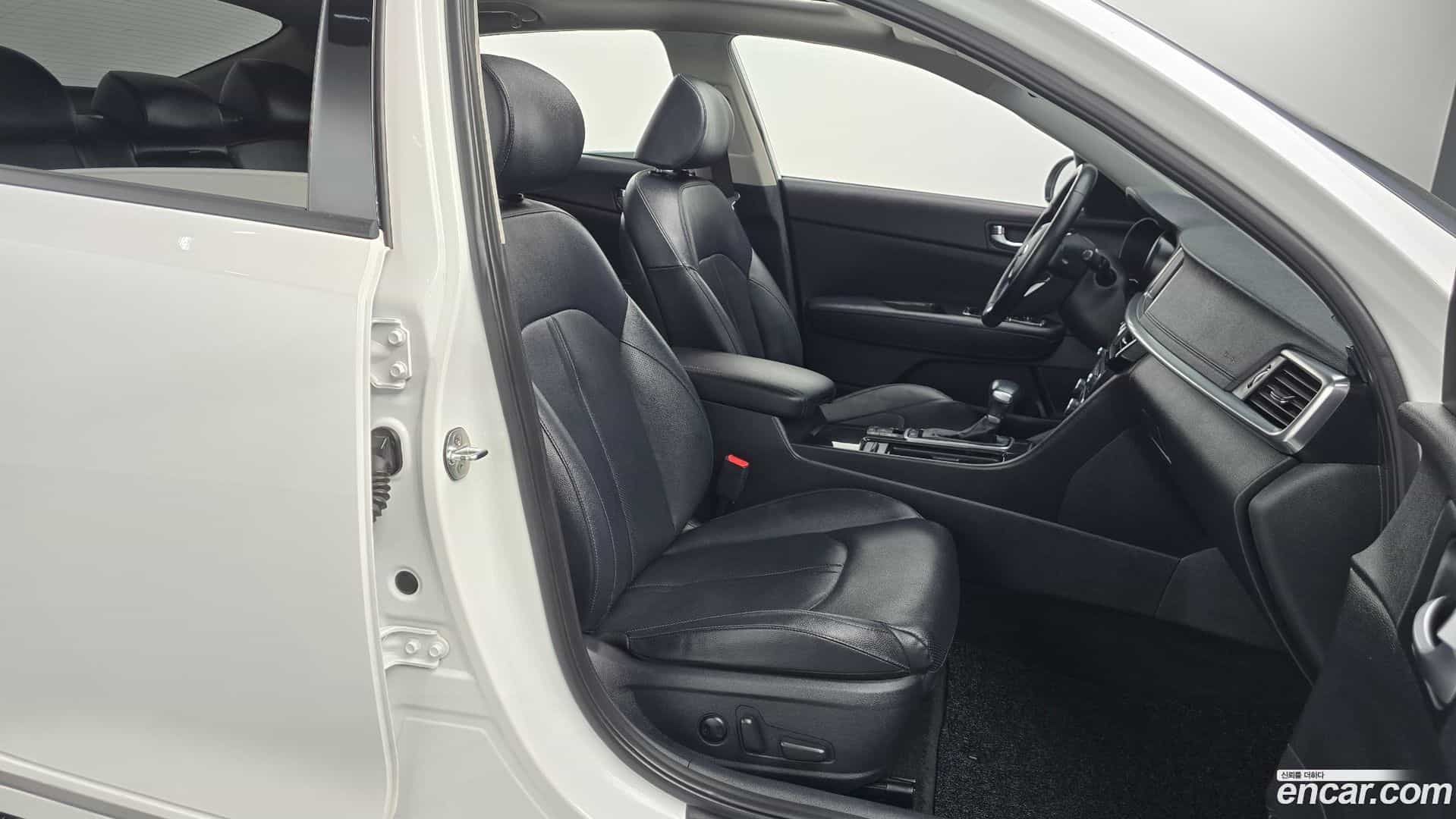 K5 Kia 2019.0-INNER-010
