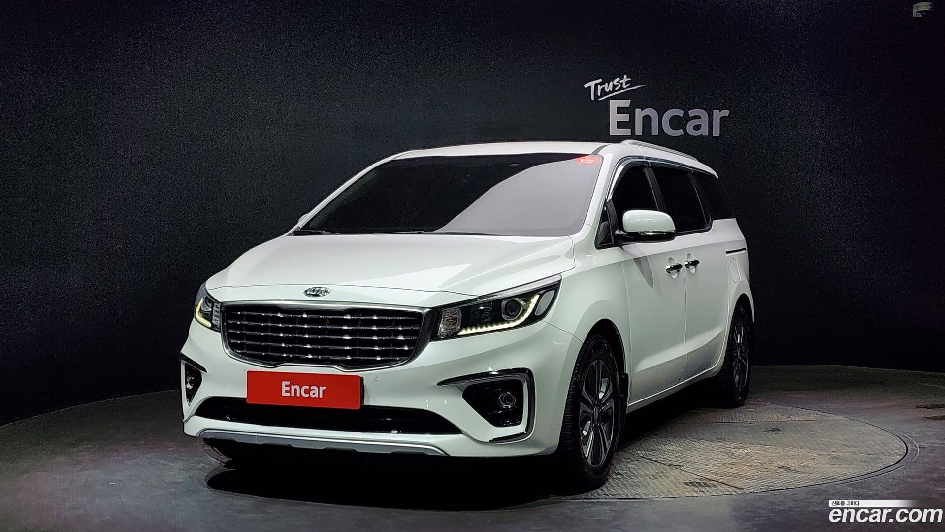 Main__Slider__Photo:Canival Kia 2018.9-0