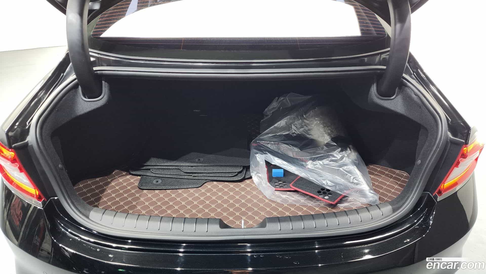 Grandeur Hyundai 2018.5-OPTION-024