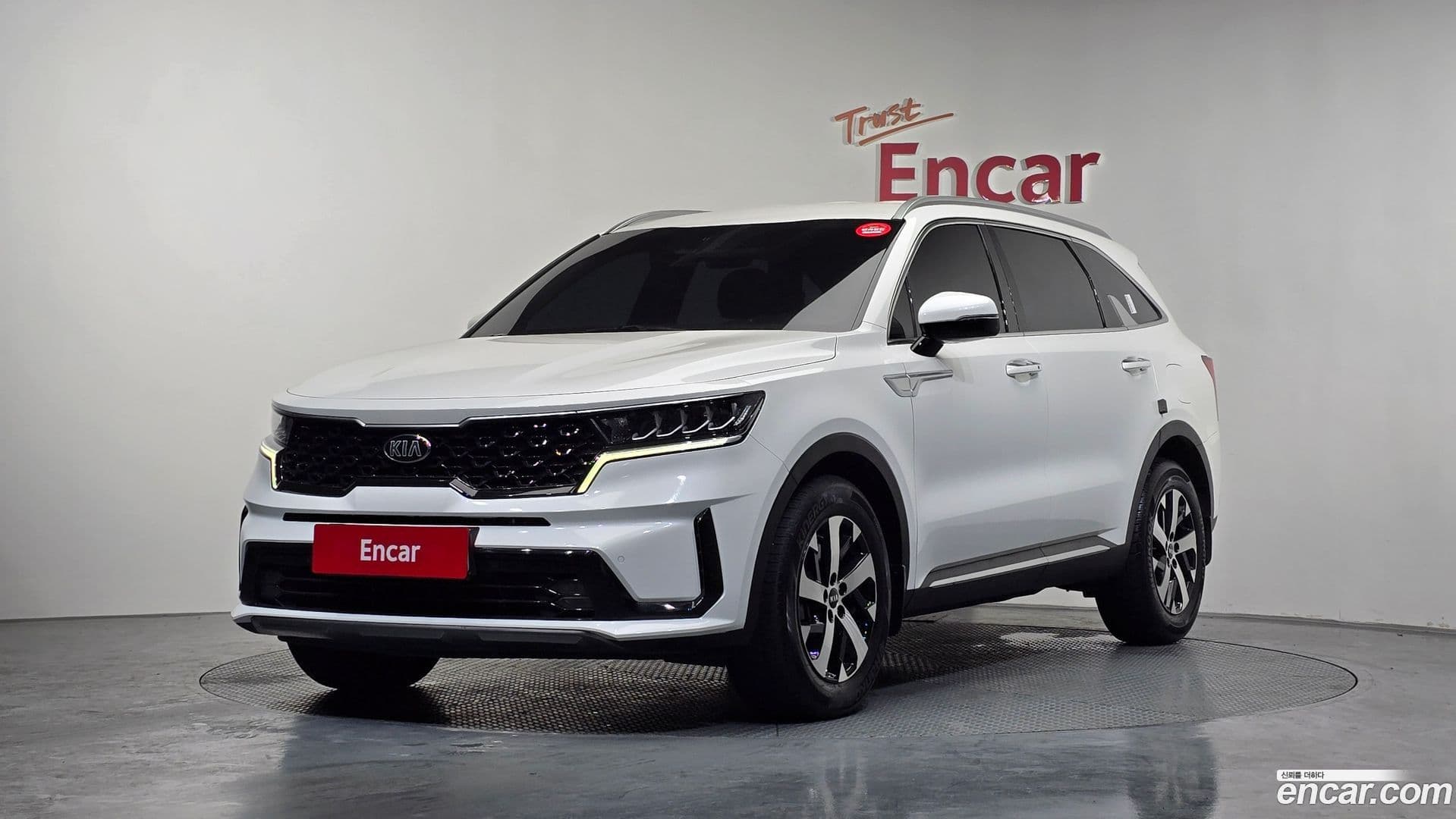 Main__Slider__Photo:Sorento Kia 2021.4-0