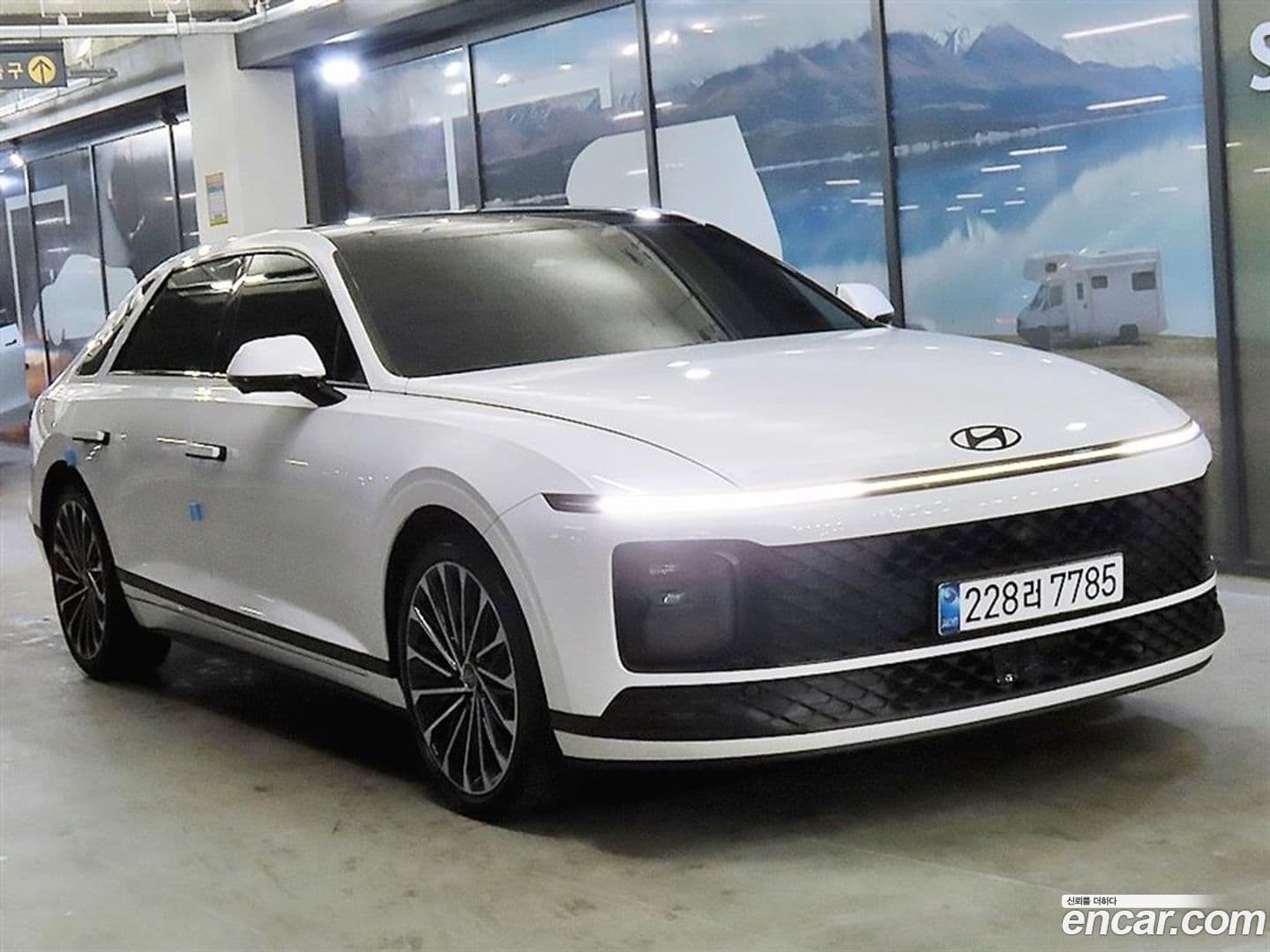 Main__Slider__Photo:Grandeur Hyundai 2024.7-0