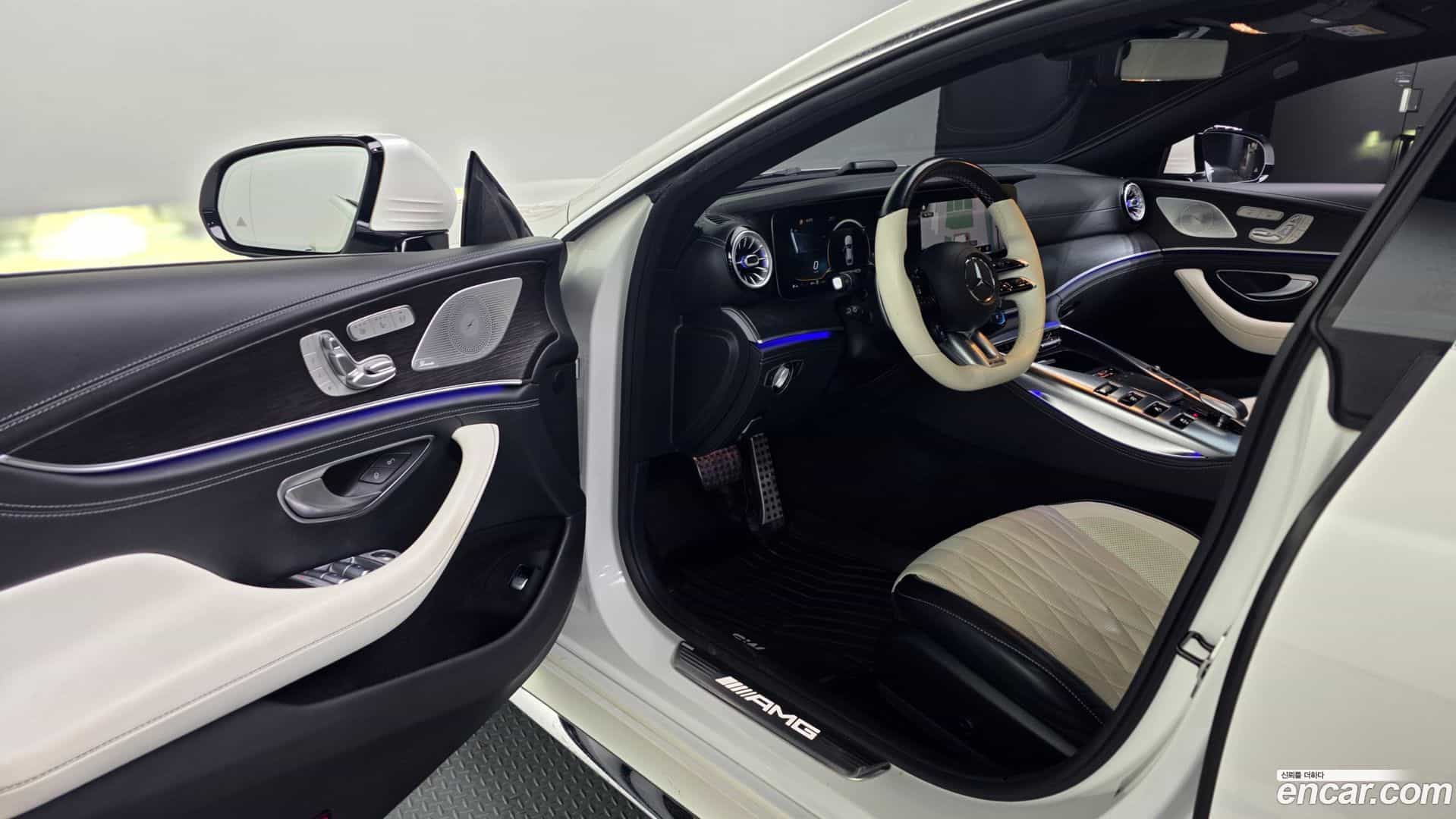 AMG GT Mercedes-Benz 2022.5-INNER-010