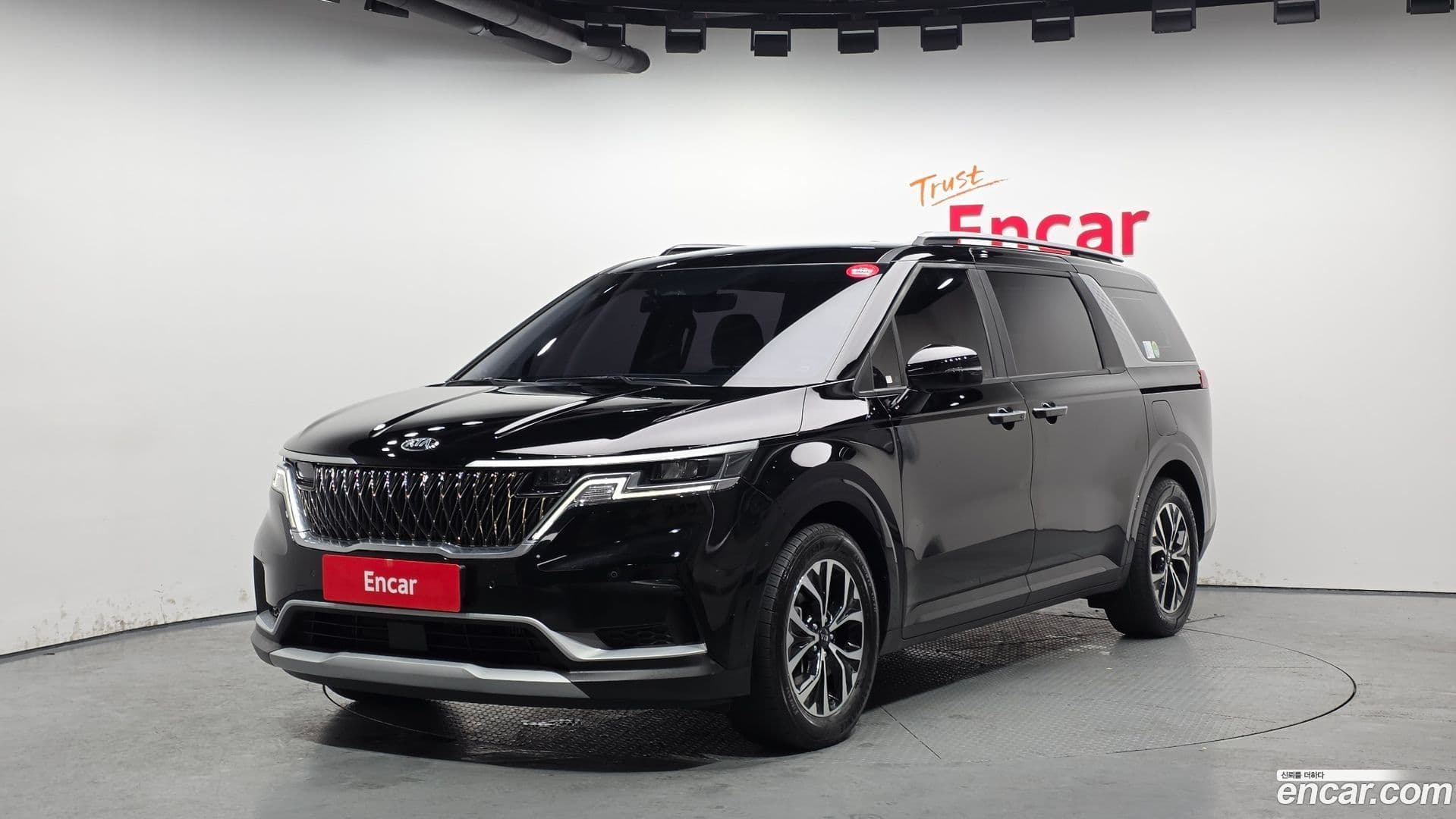 Main__Slider__Photo:Canival Kia 2020.11-0