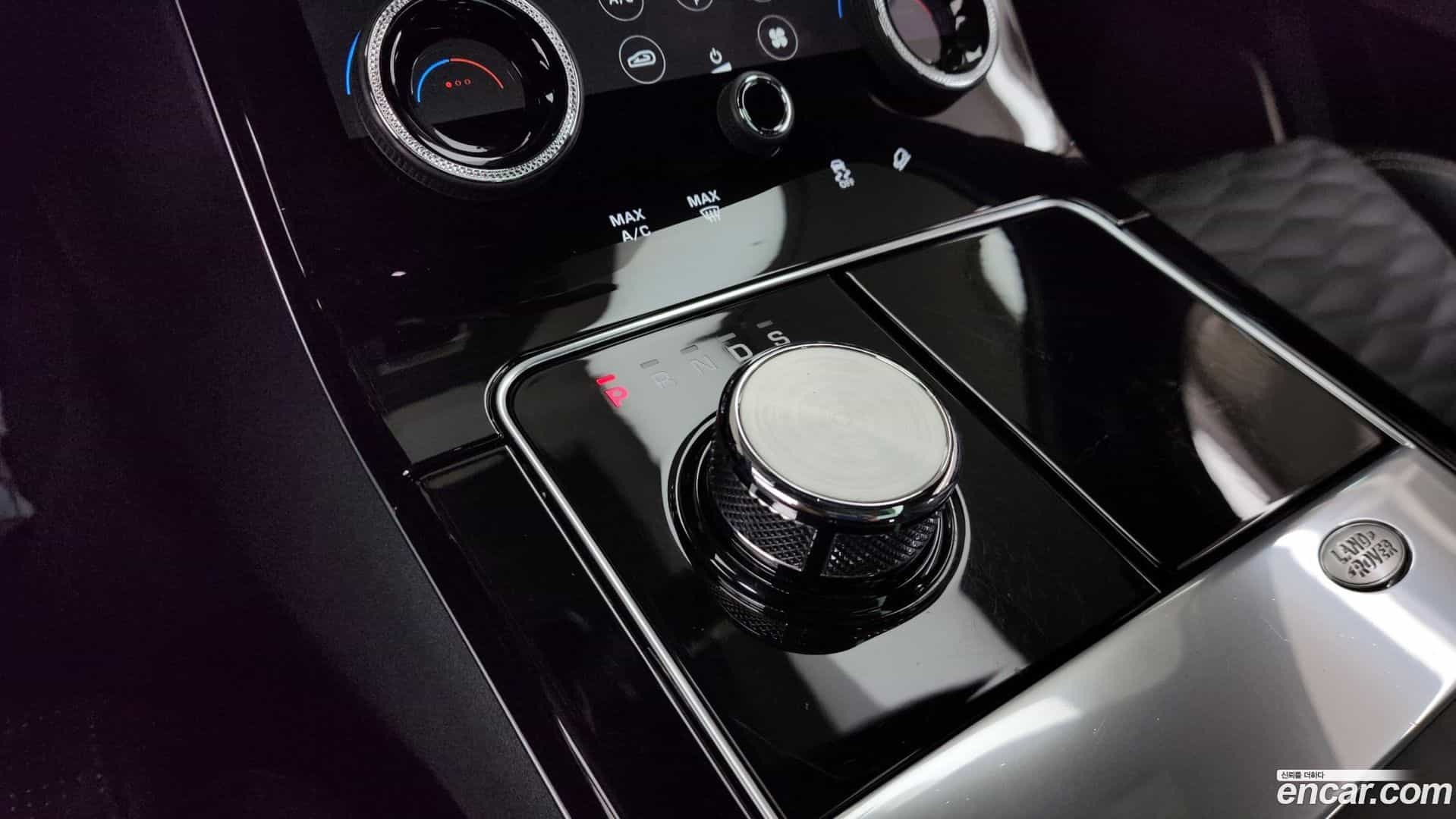 Range Rover Velar Land Rover 2019.11-INNER-009