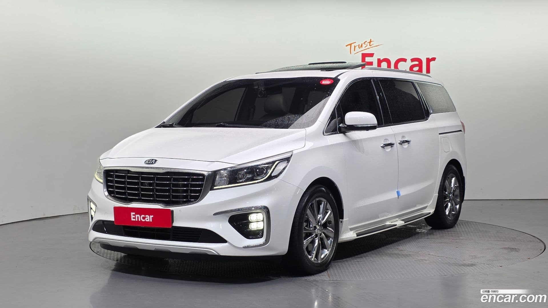 Main__Slider__Photo:Canival Kia 2018.5-0