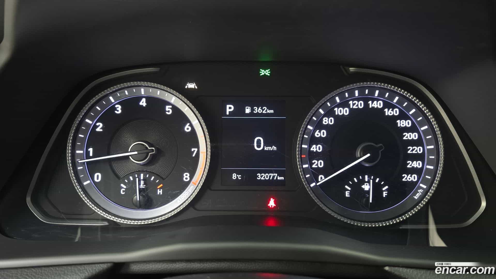 Sonata Hyundai 2019.4-INNER-008