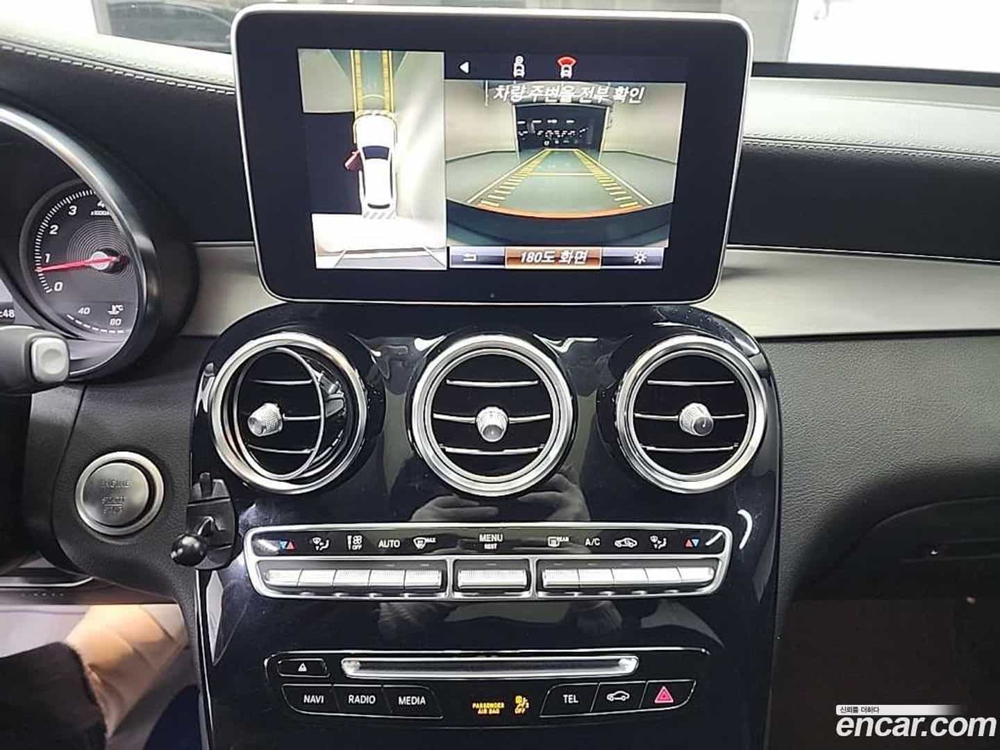 GLC-Class Mercedes-Benz 2019.10-OPTION-015
