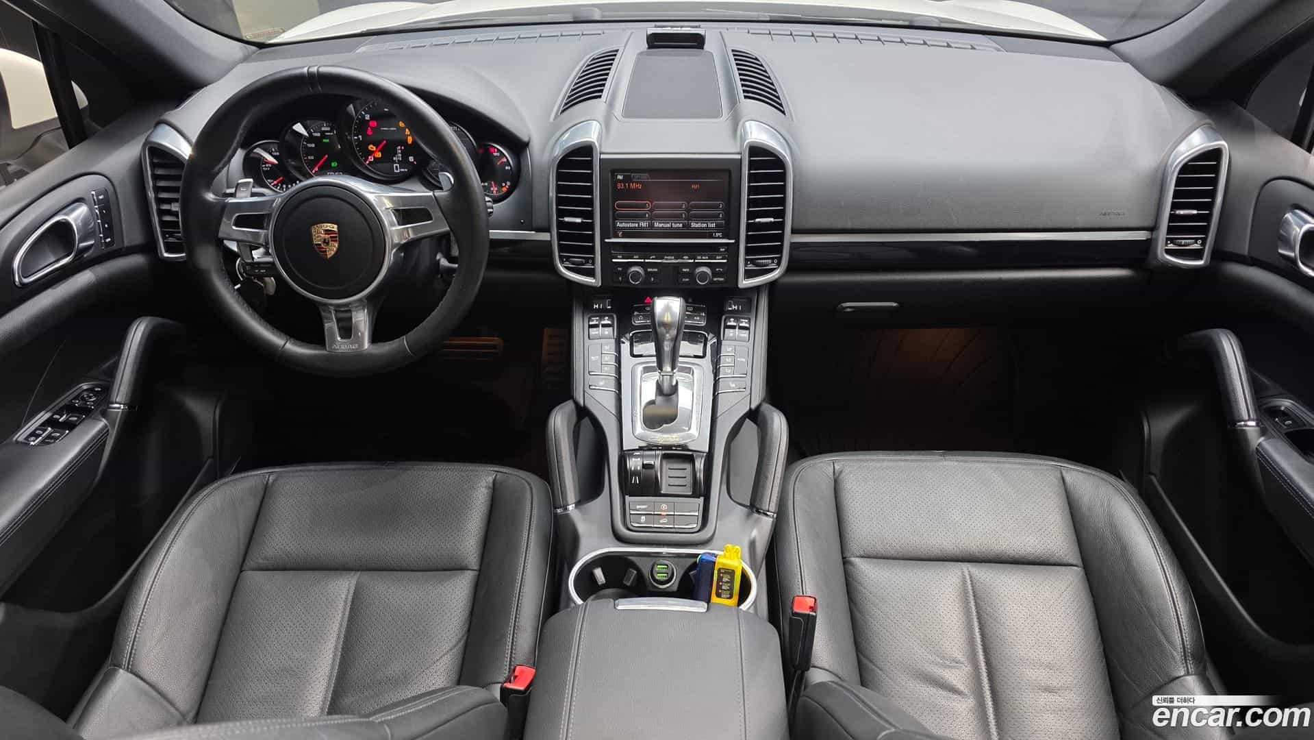 Cayenne Porsche 2012.0-INNER-007
