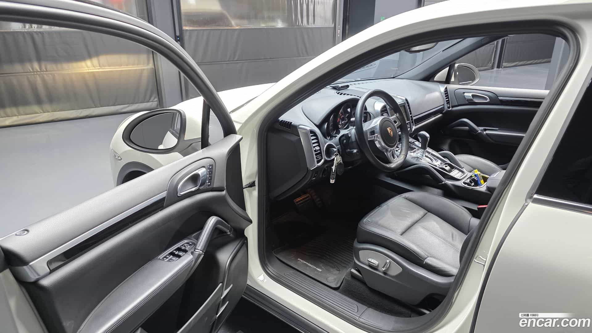 Cayenne Porsche 2012.0-INNER-010