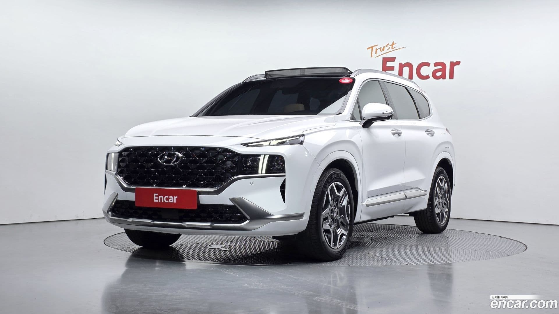 Main__Slider__Photo:Santafe Hyundai 2022.5-0