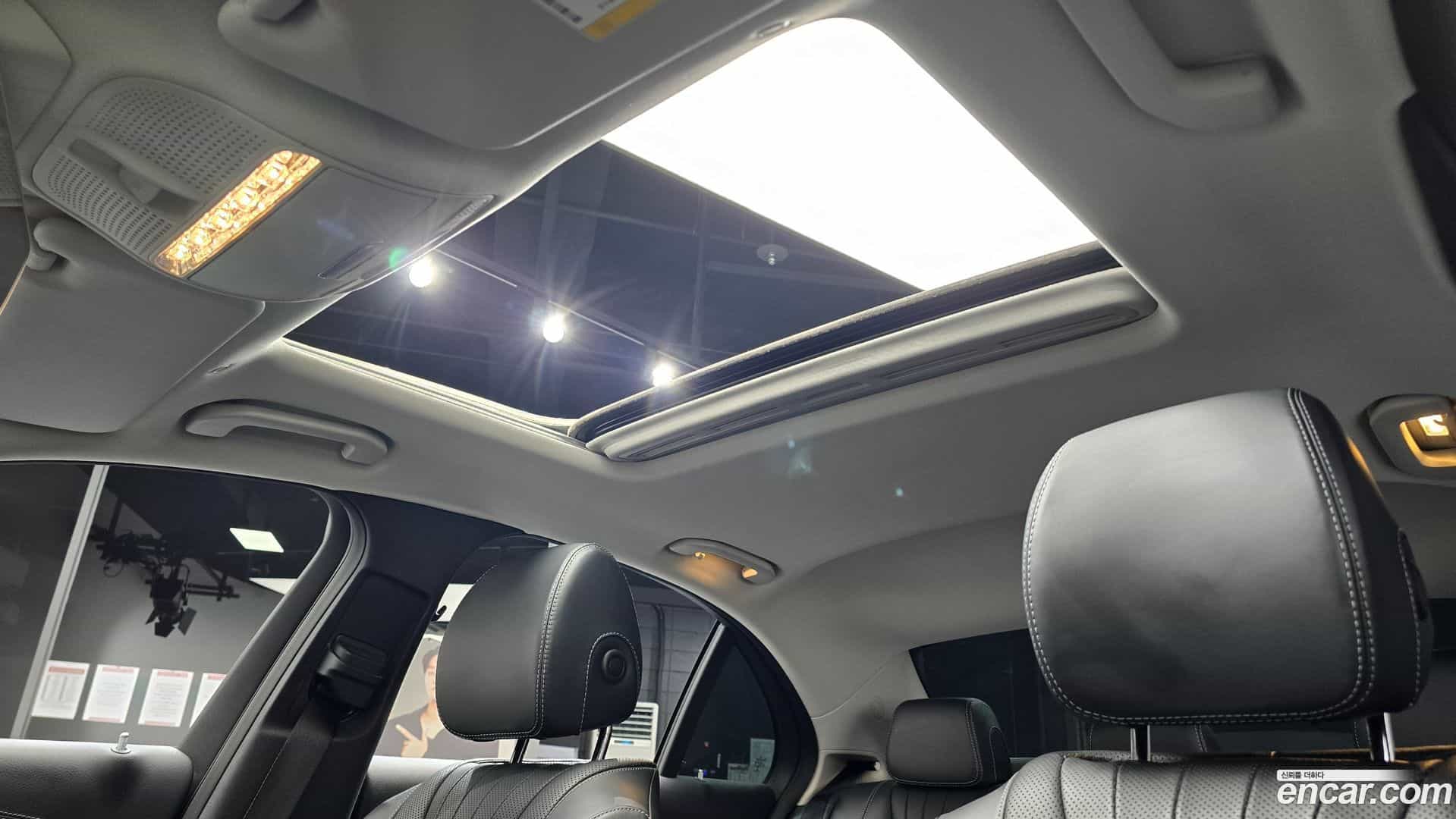 E-Class Mercedes-Benz 2018.4-OPTION-023