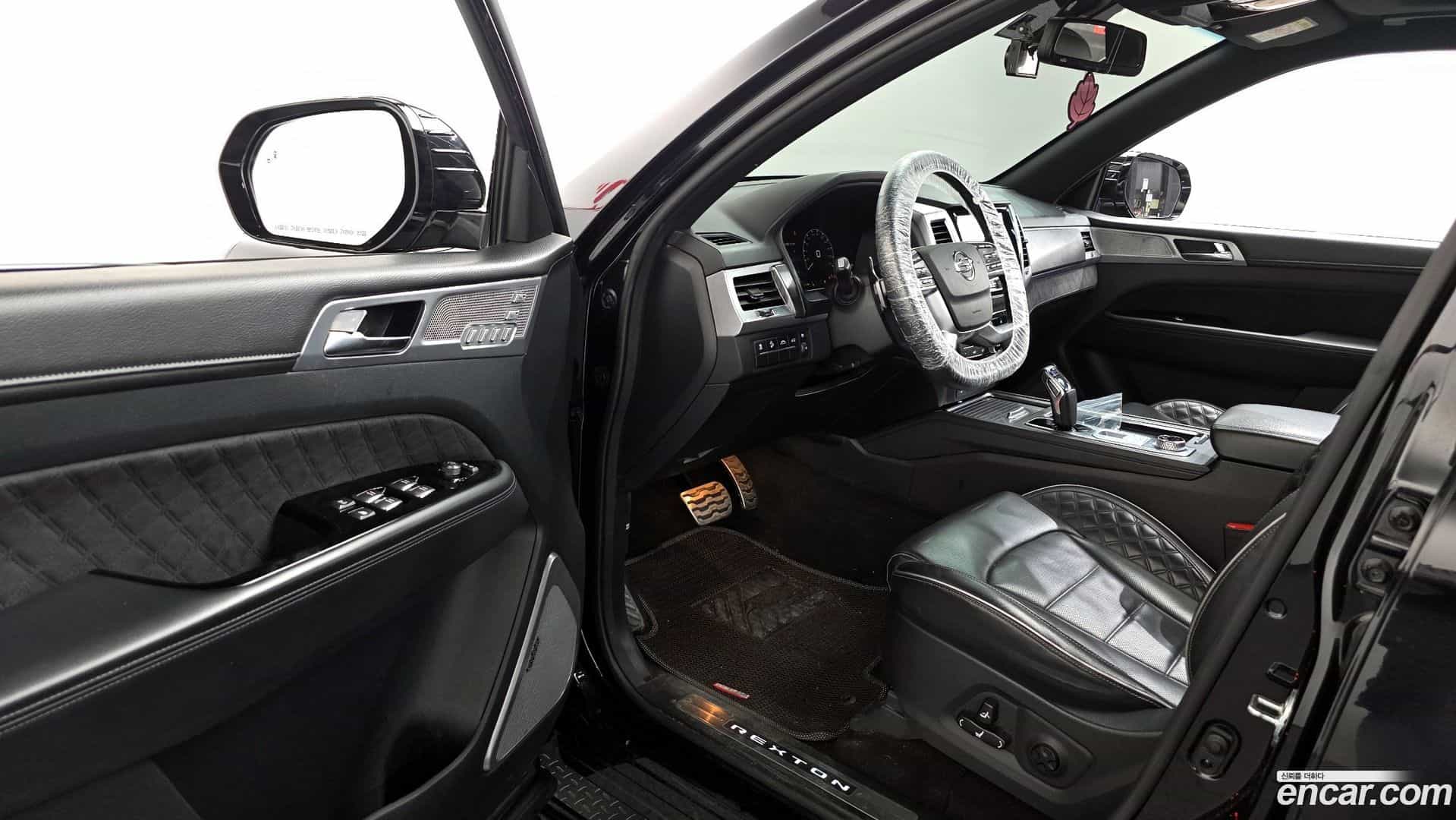 Rexton KG Mobility 2021.0-INNER-010