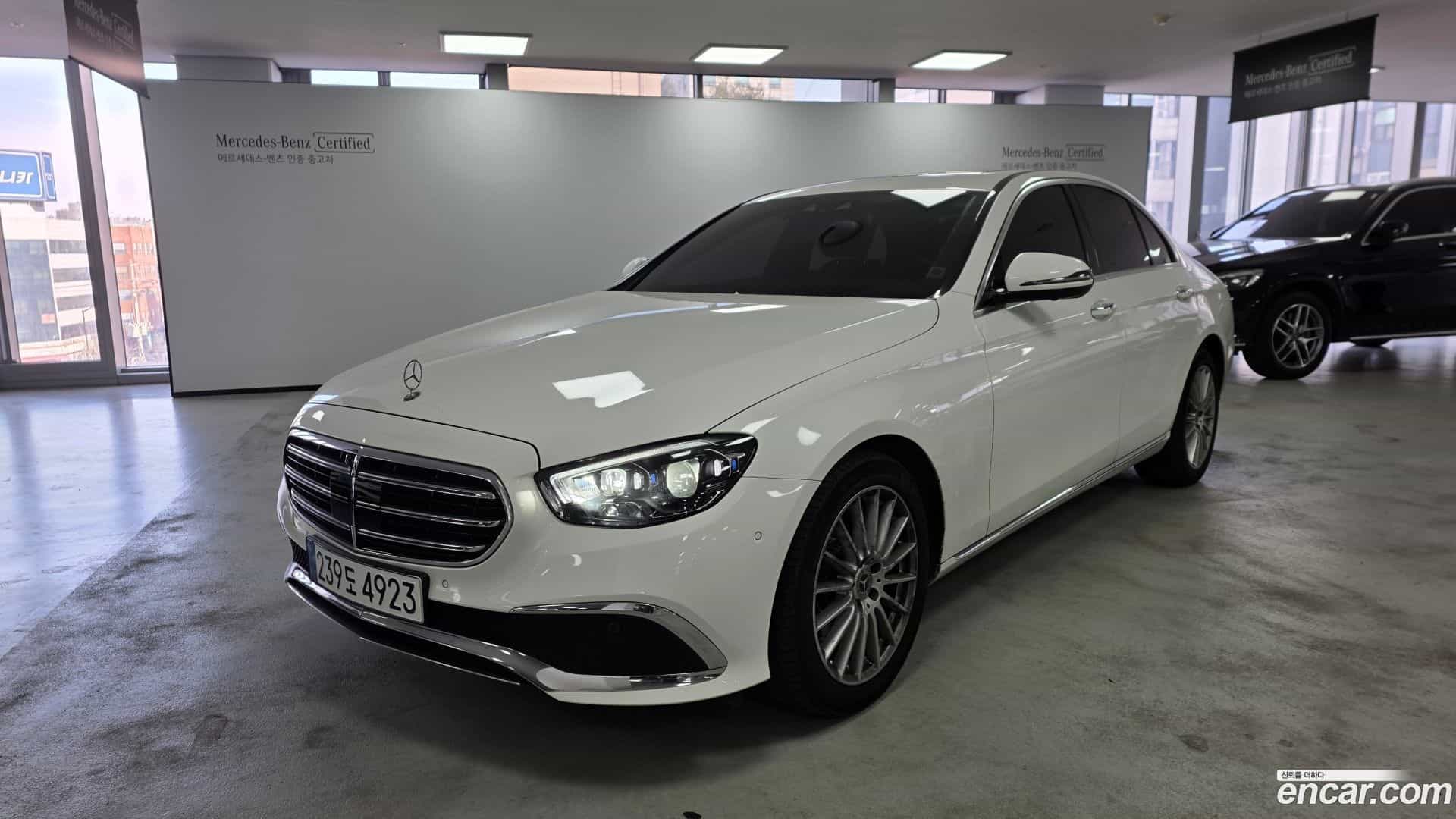 E-Class Mercedes-Benz 2023.3-OUTER-001