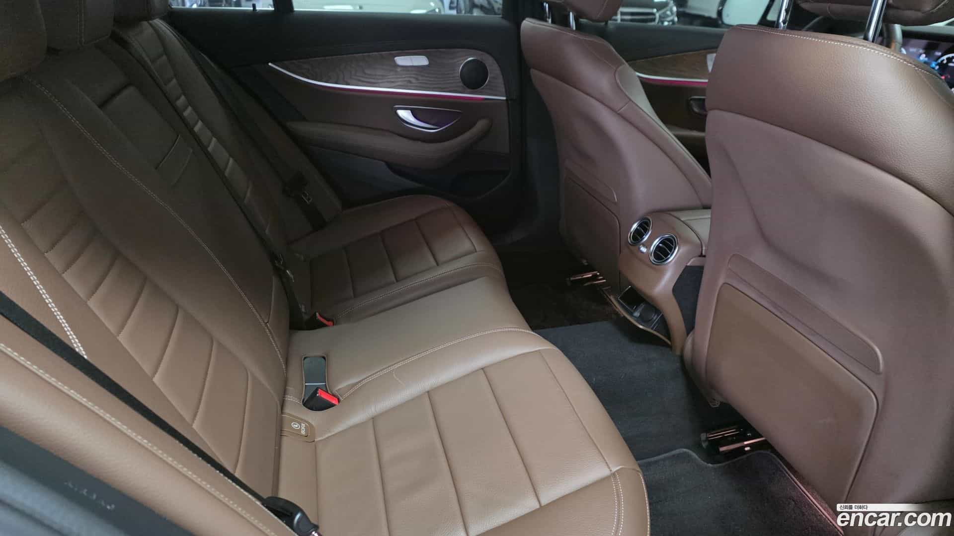 E-Class Mercedes-Benz 2023.3-INNER-010