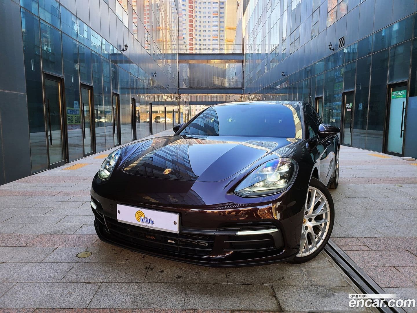 Main__Slider__Photo:Panamera Porsche 2018.11-0