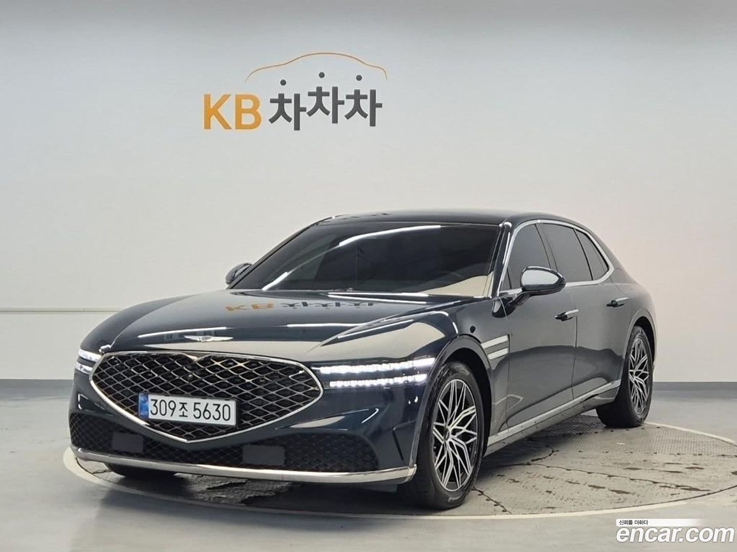Main__Slider__Photo:G90 Genesis 2023.0-0