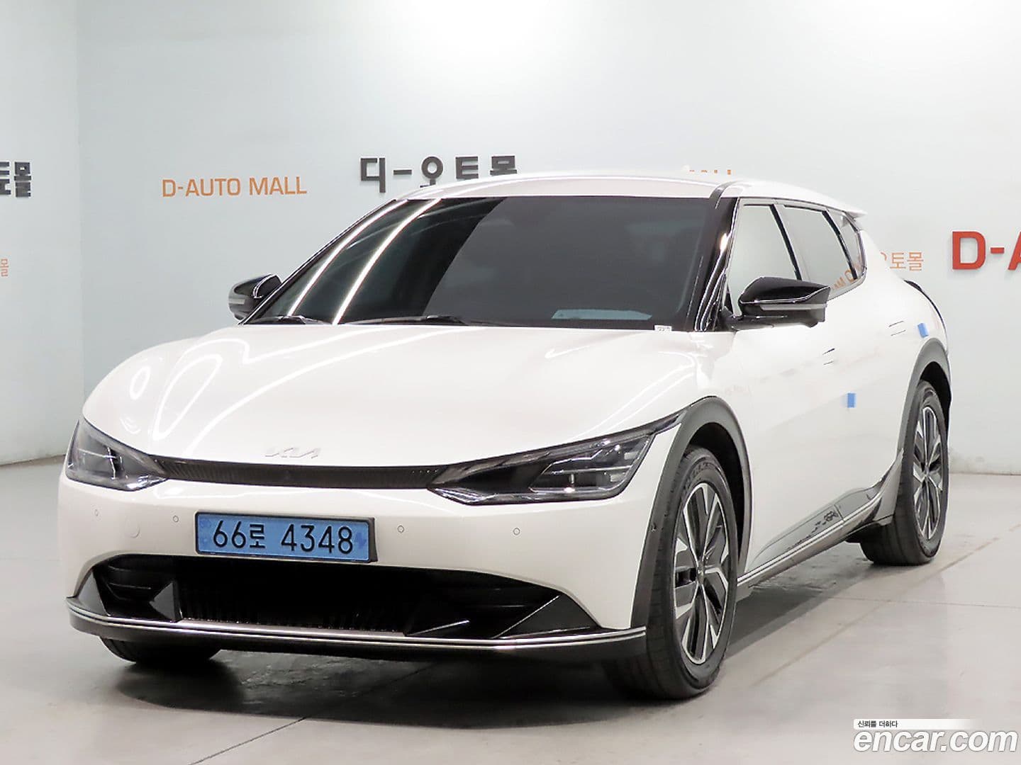 Main__Slider__Photo:EV6 Kia 2022.3-0