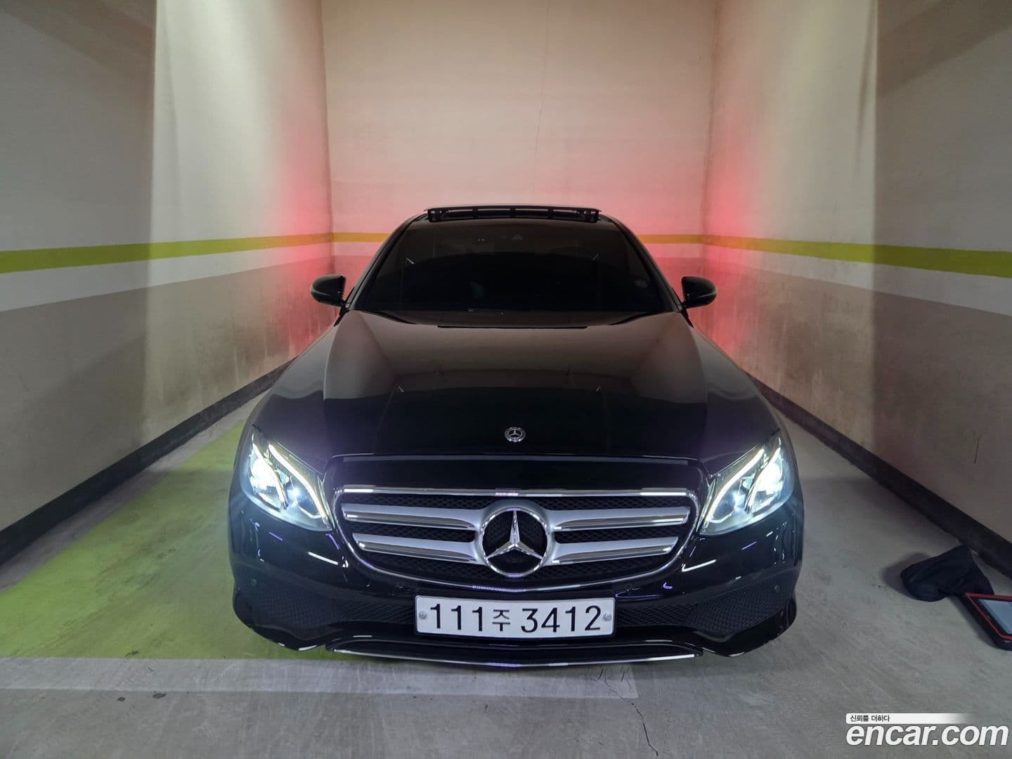 Main__Slider__Photo:E-Class Mercedes-Benz 2019.9-0