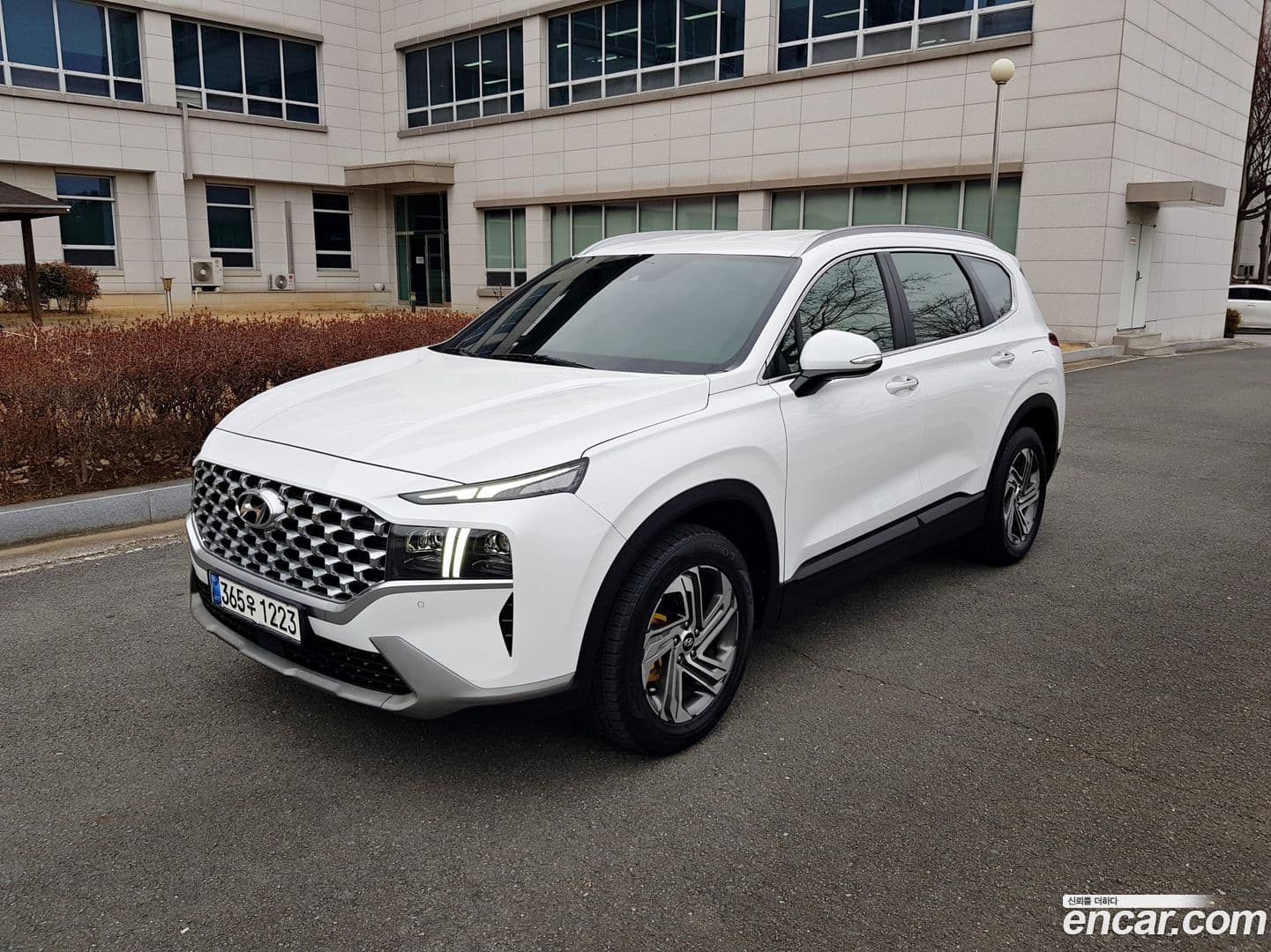 Main__Slider__Photo:Santafe Hyundai 2021.0-0