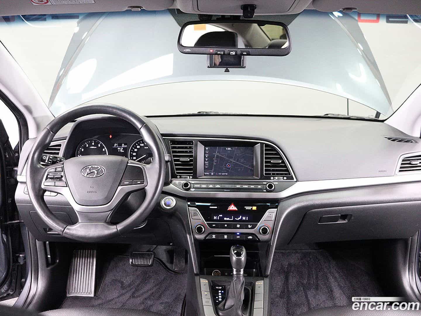 AVANTE Hyundai 2016.8-INNER-006