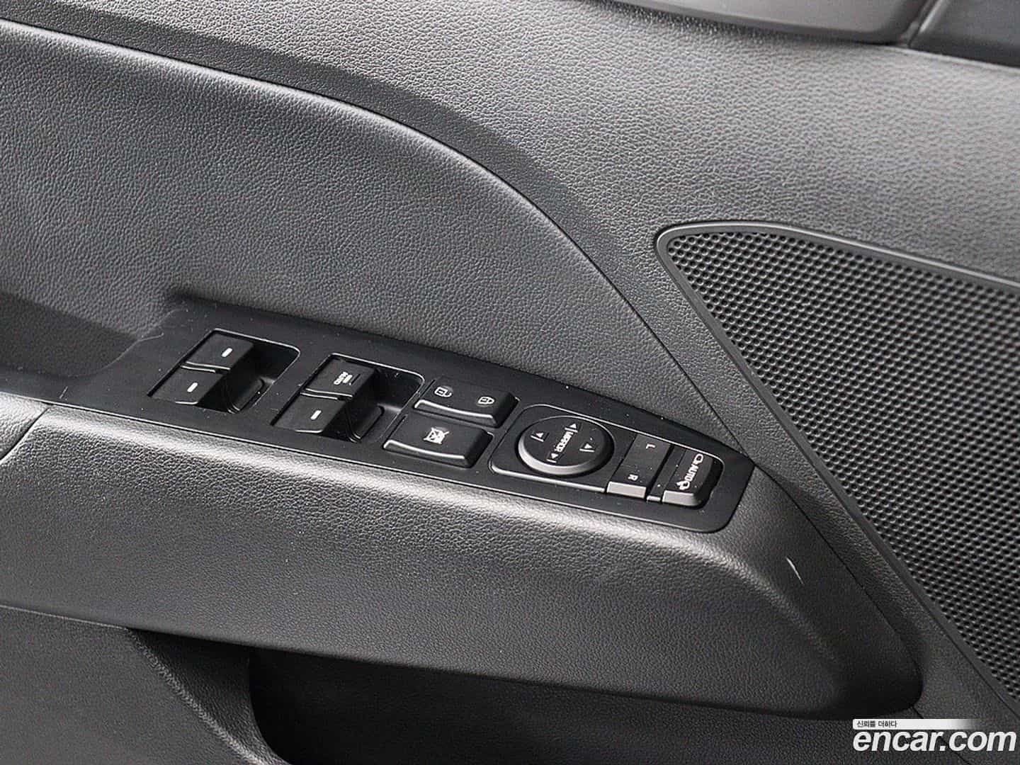 AVANTE Hyundai 2016.8-OPTION-018