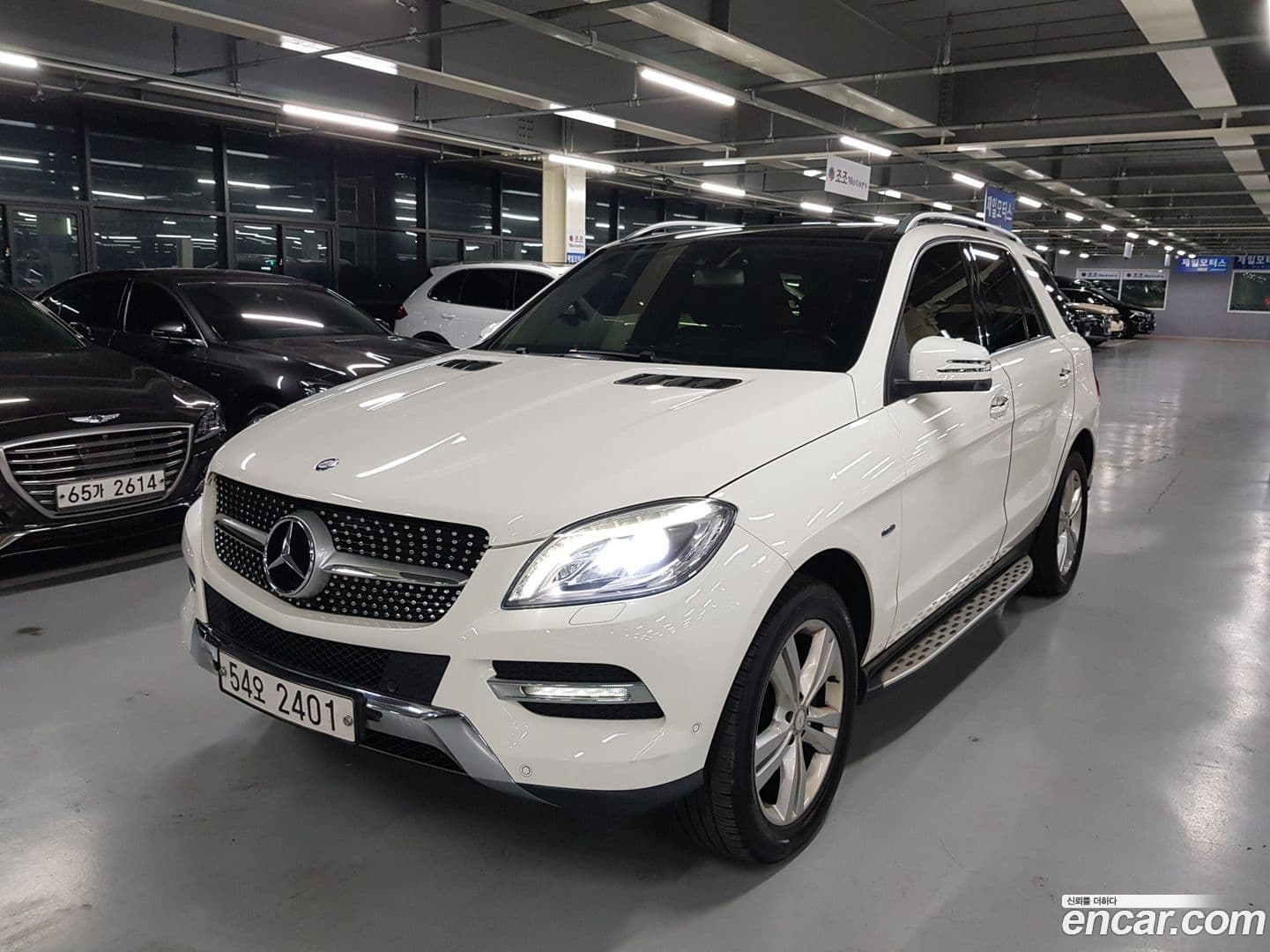 Main__Slider__Photo:M-class Mercedes-Benz 2012.5-0