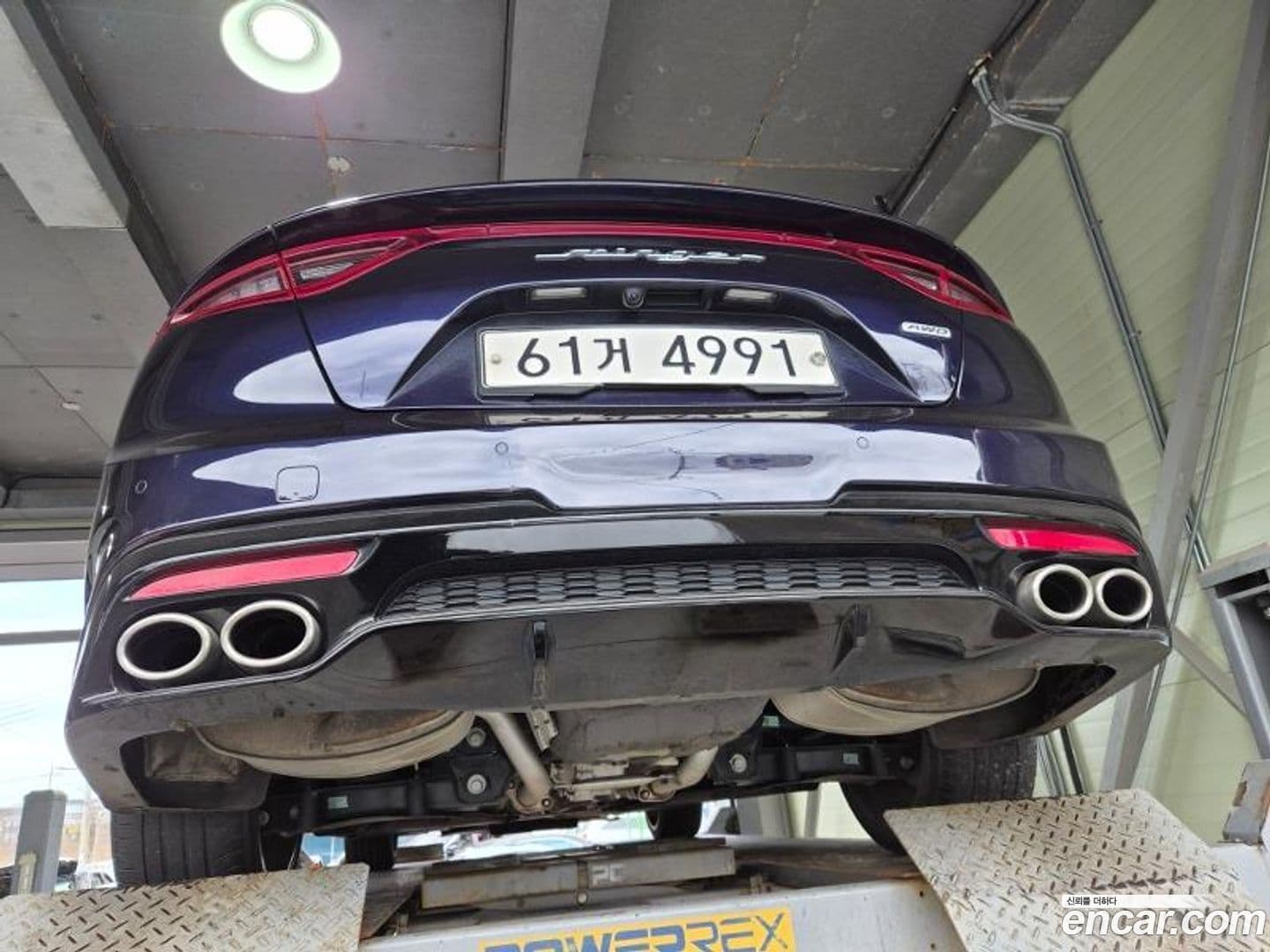 Main__Slider__Photo:Stinger Kia 2019.3-1