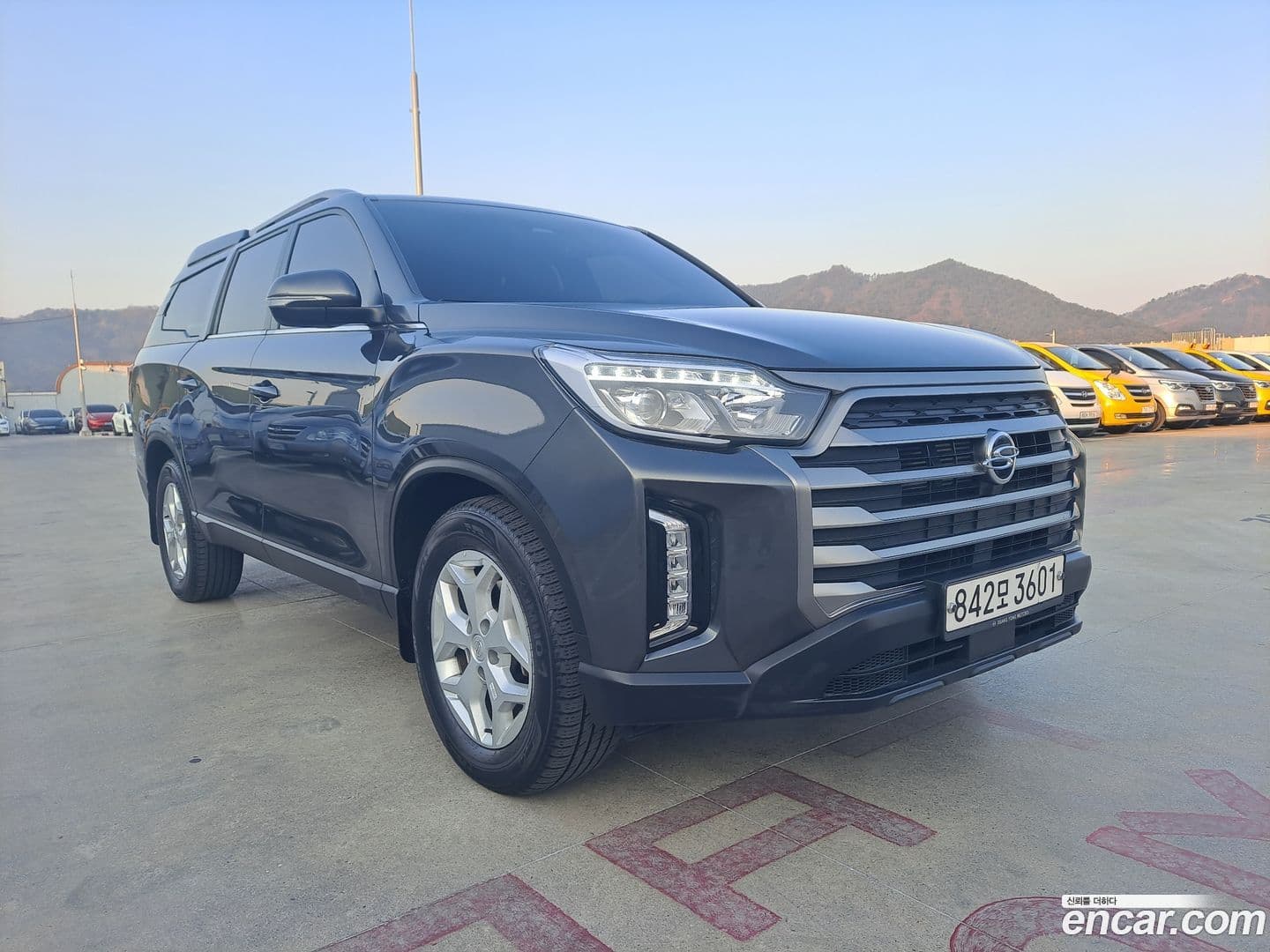 Main__Slider__Photo:Rexton KG Mobility 2022.10-0
