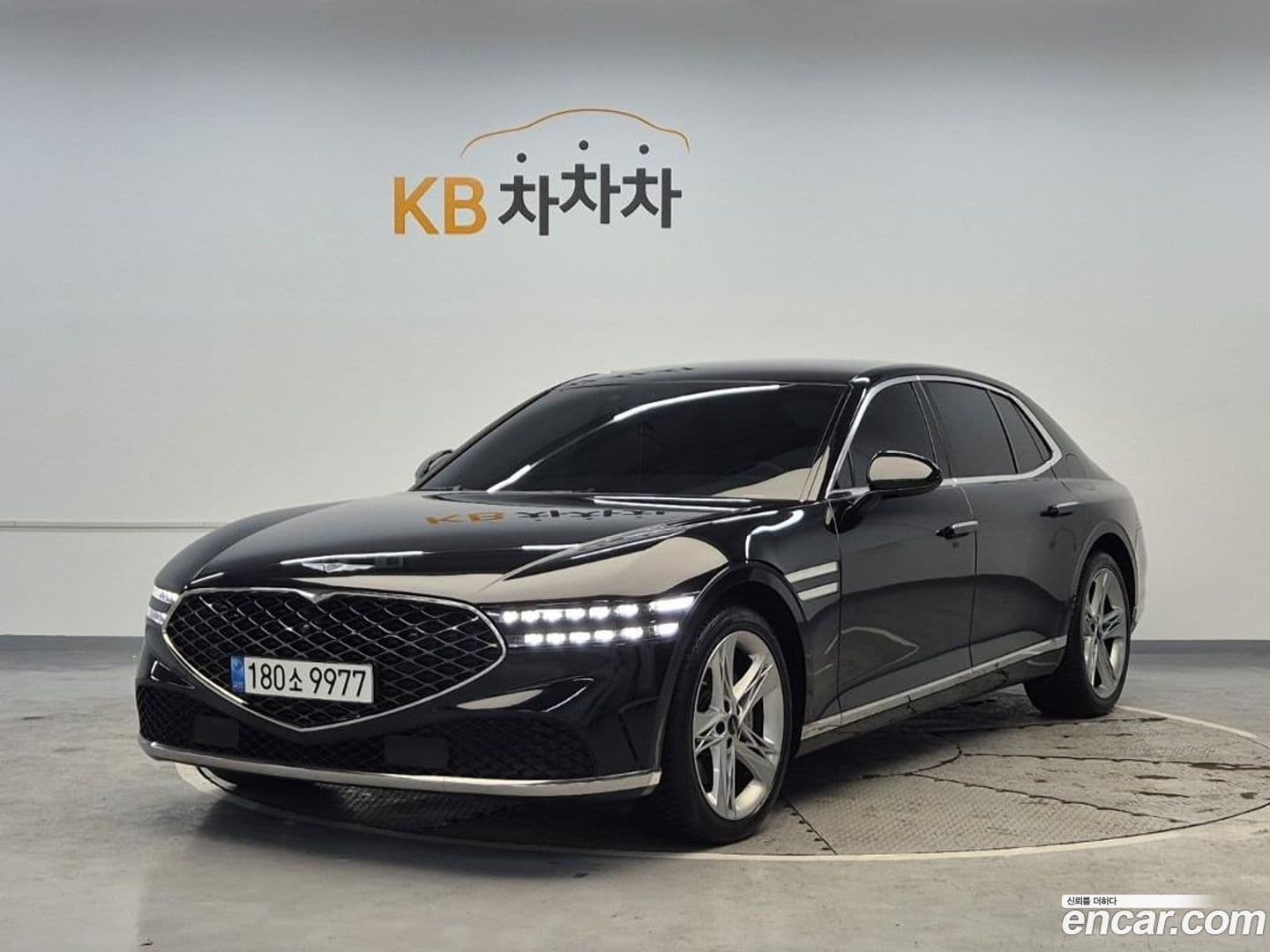 Main__Slider__Photo:G90 Genesis 2022.10-0