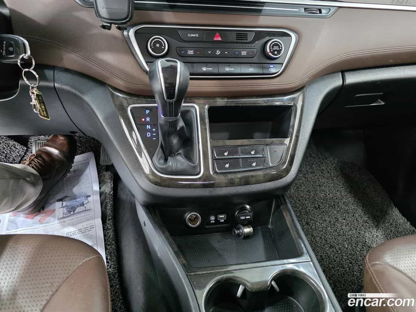 Starex Hyundai 2020.2-OPTION-019