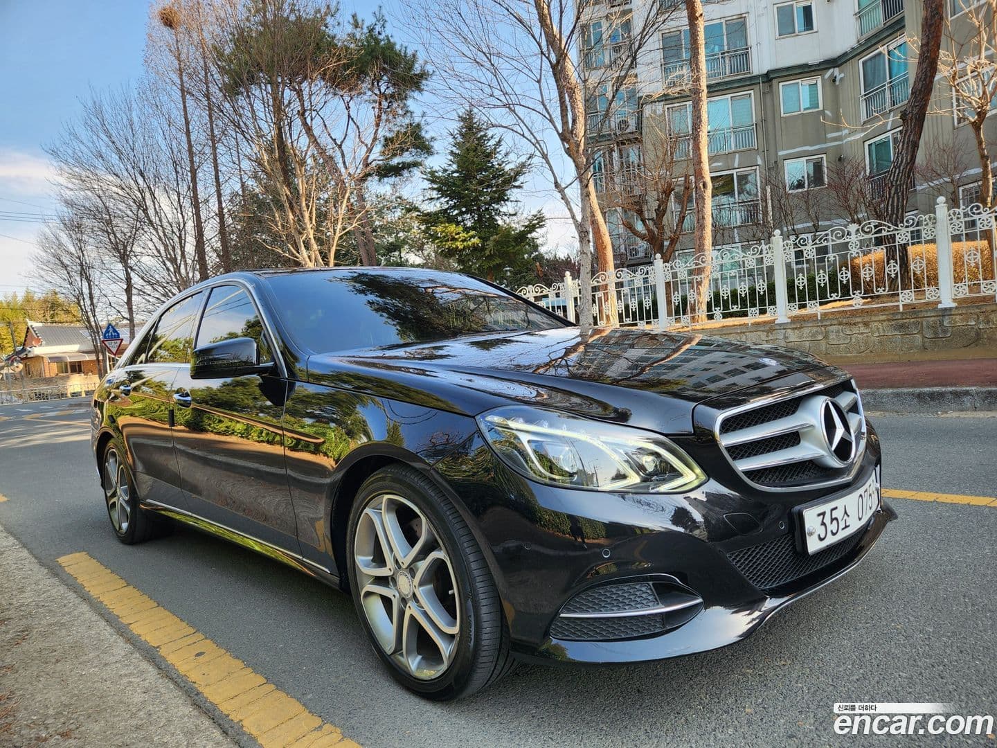 Main__Slider__Photo:E-Class Mercedes-Benz 2016.2-0