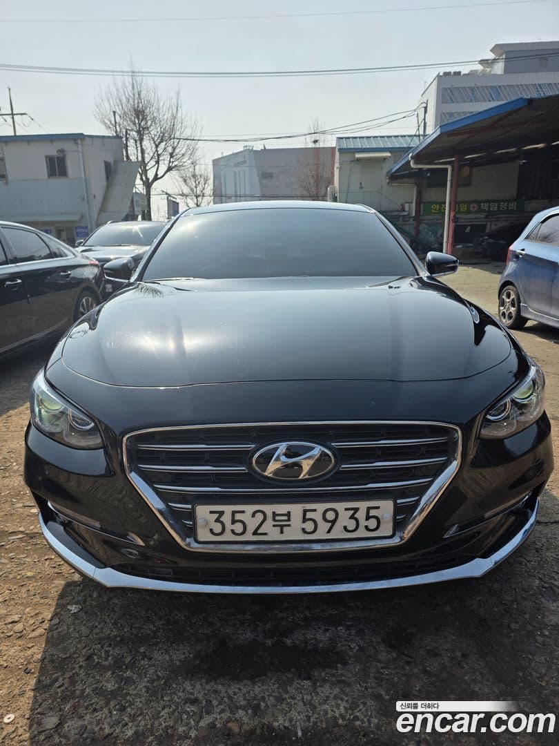 Main__Slider__Photo:Grandeur Hyundai 2017.10-0