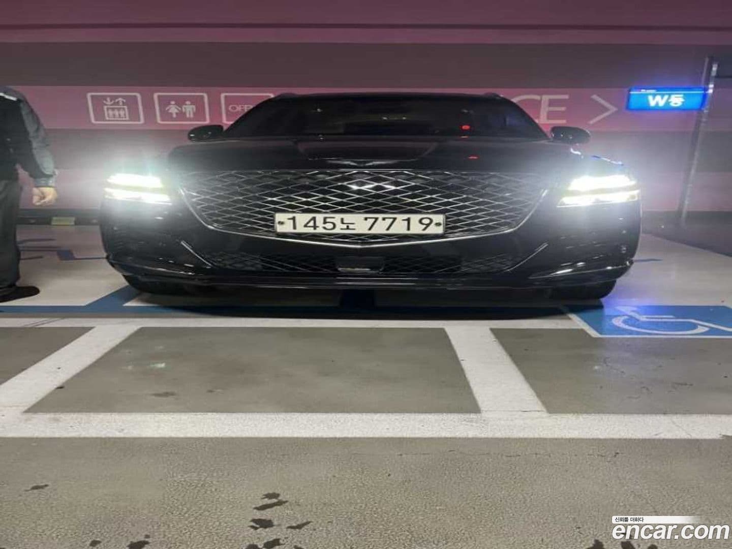Main__Slider__Photo:GV80 Genesis 2020.11-0