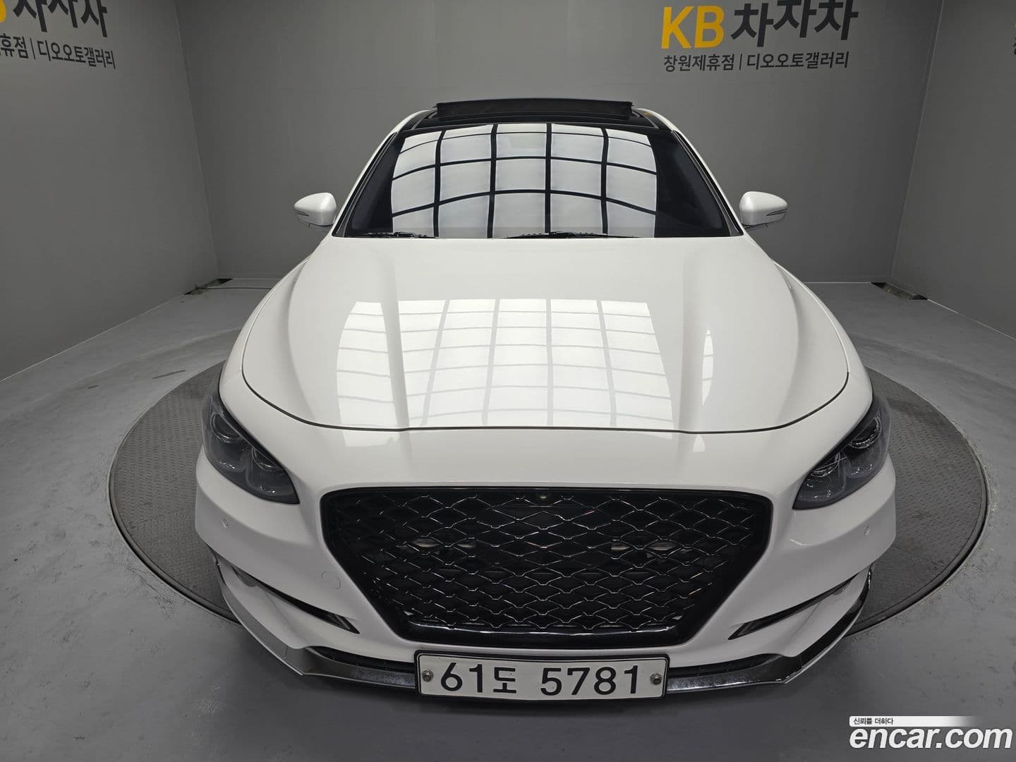 Main__Slider__Photo:Grandeur Hyundai 2017.0-0