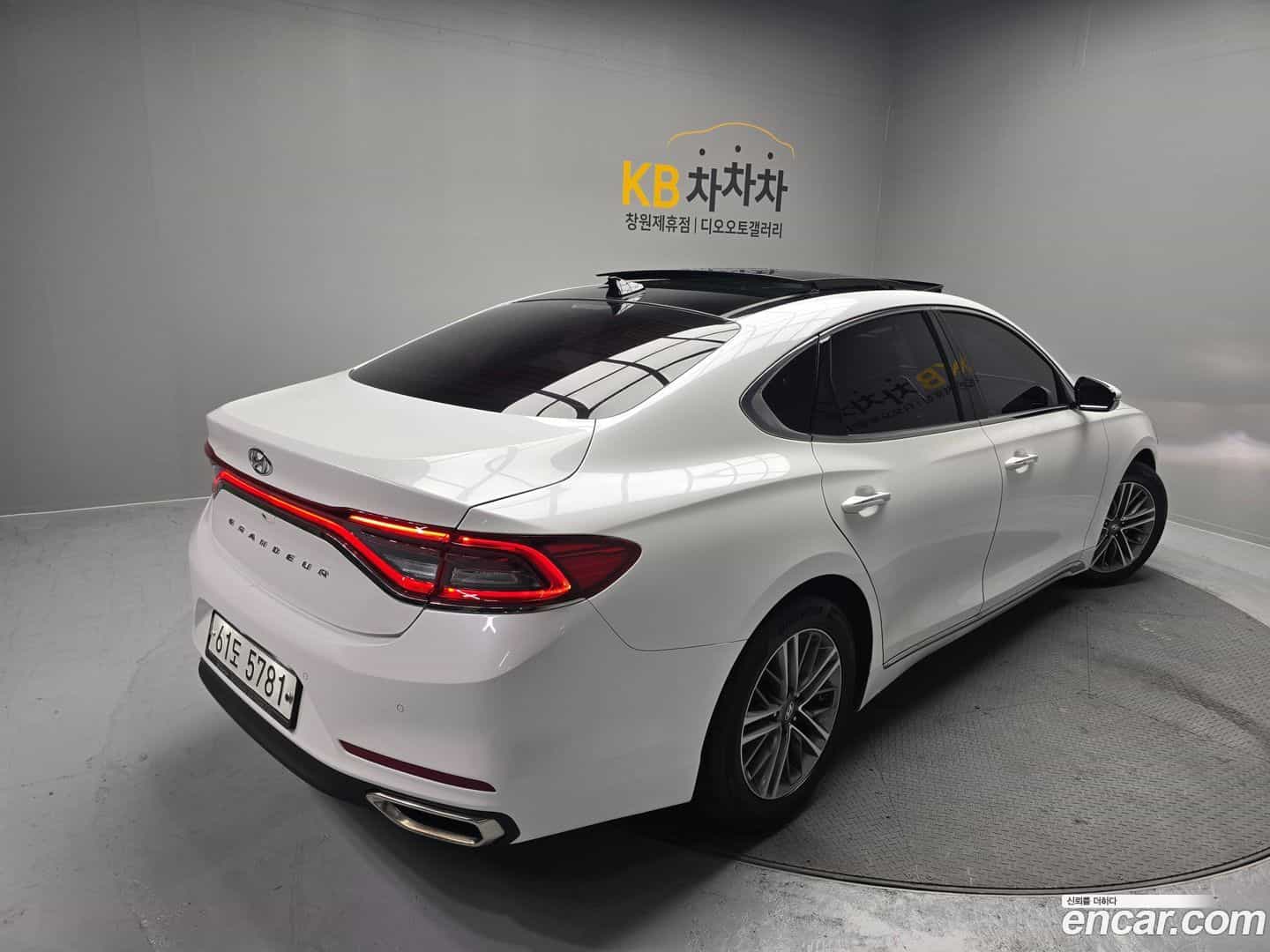 Grandeur Hyundai 2017.0-OUTER-005