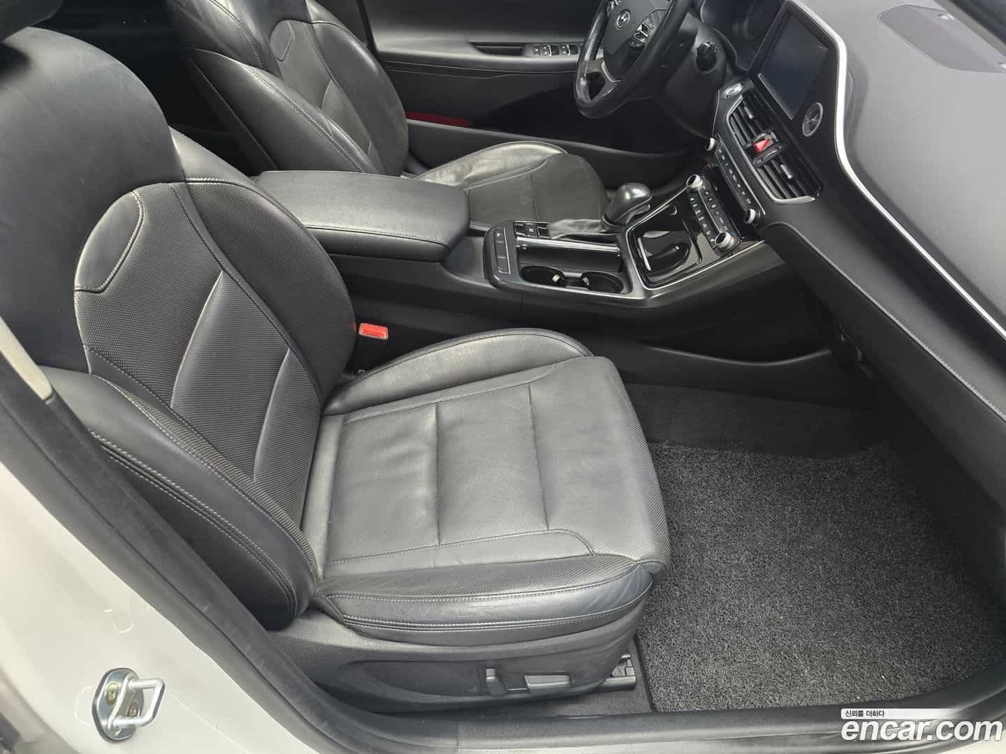 Grandeur Hyundai 2017.0-OPTION-017